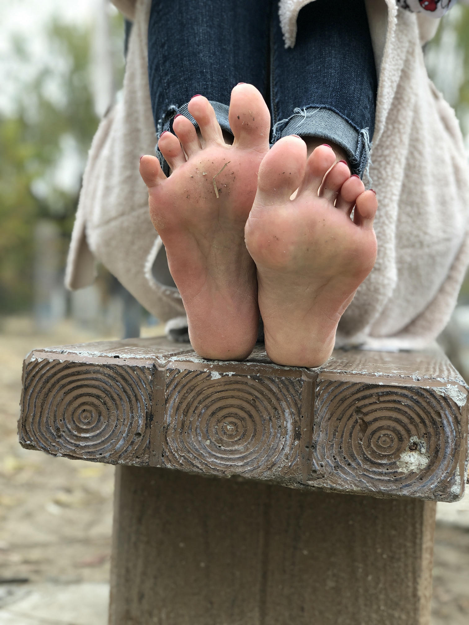 安乔乔 NO.010 户外足秀 [129P+760M]_第2集