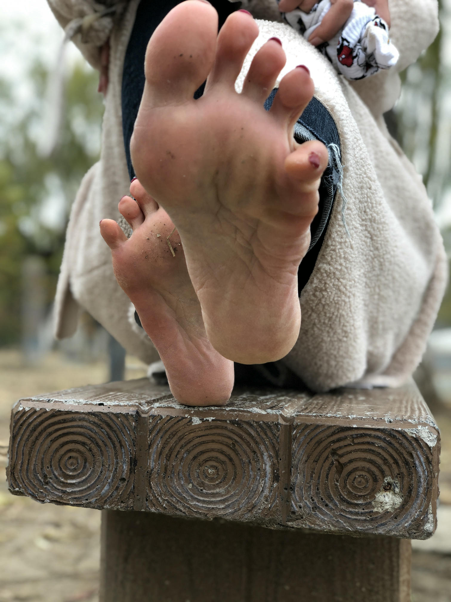 安乔乔 NO.010 户外足秀 [129P+760M]_第2集