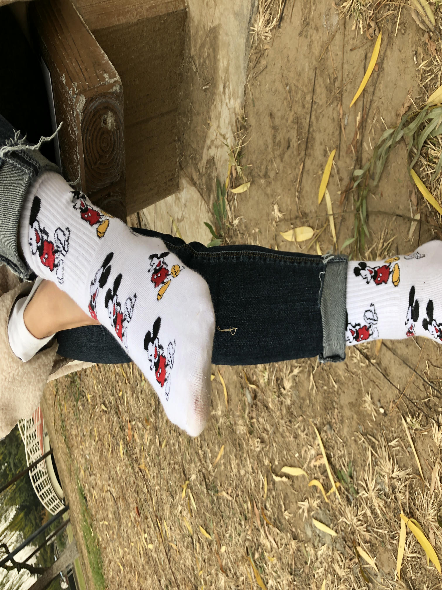 安乔乔 NO.010 户外足秀 [129P+760M]_第1集