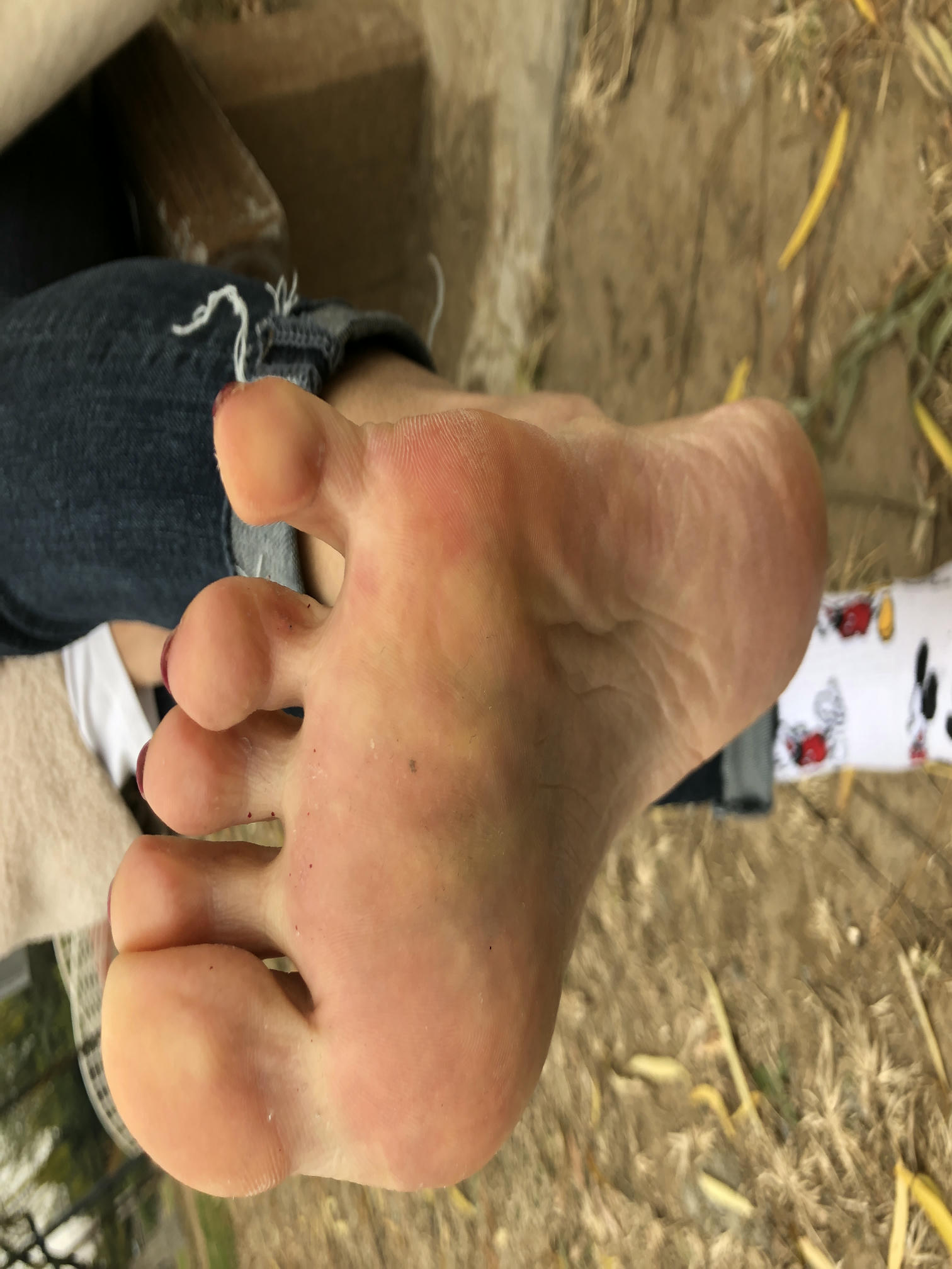 安乔乔 NO.010 户外足秀 [129P+760M]_第1集