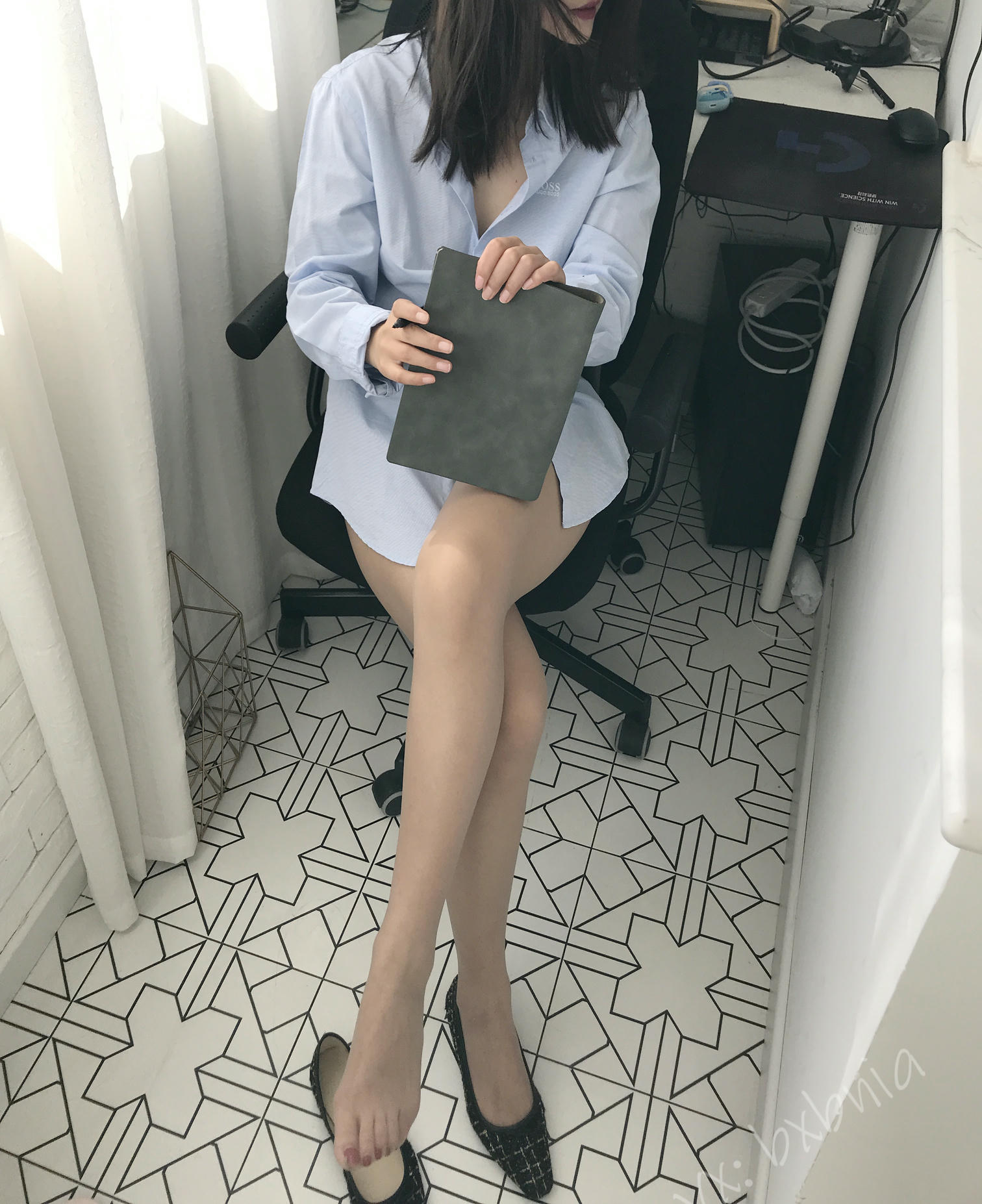 安乔乔 NO.011 soho的快乐 [131P+566M]_第1集