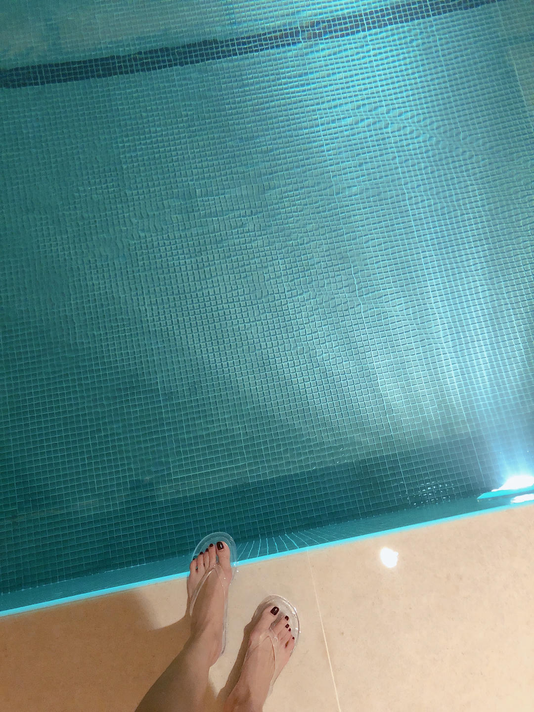 安乔乔 NO.012 泳池足秀 [140P+313M]_第1集