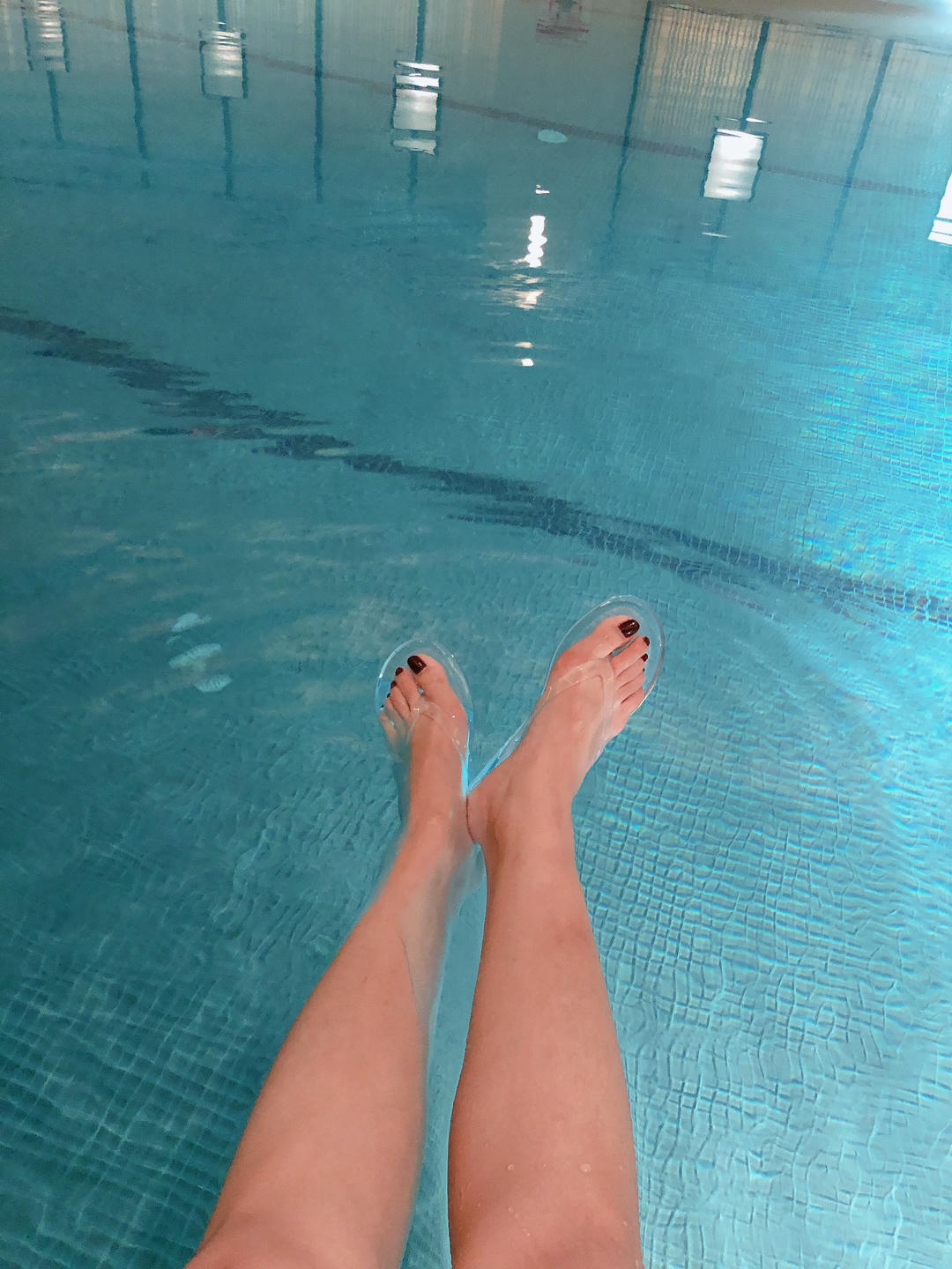 安乔乔 NO.012 泳池足秀 [140P+313M]_第2集