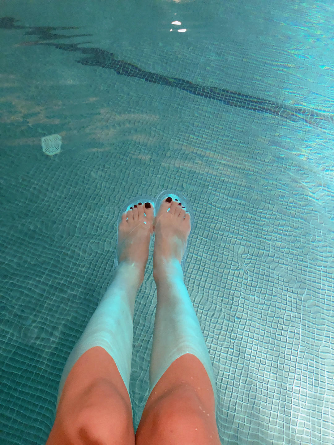 安乔乔 NO.012 泳池足秀 [140P+313M]_第2集