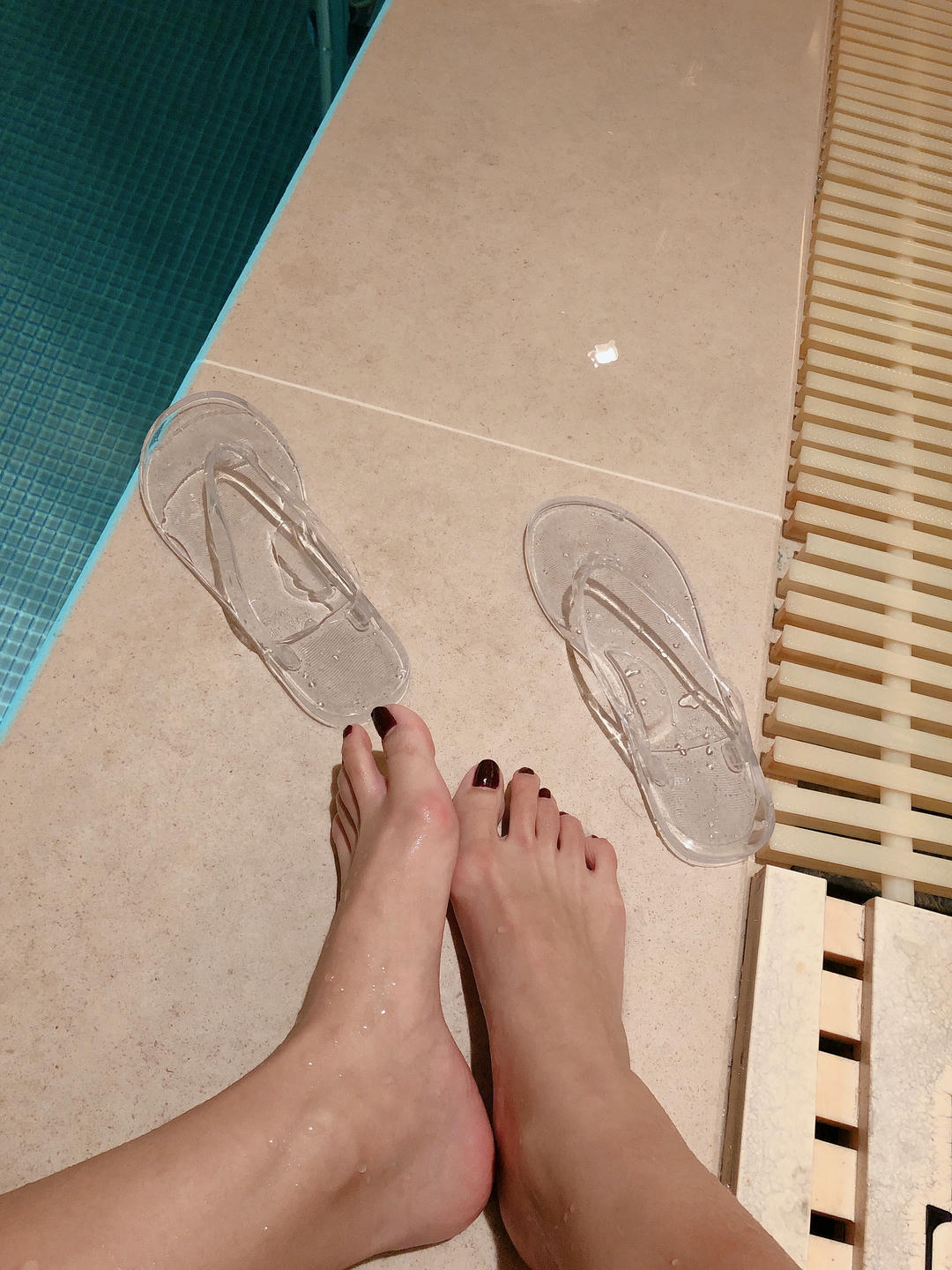 安乔乔 NO.012 泳池足秀 [140P+313M]_第4集