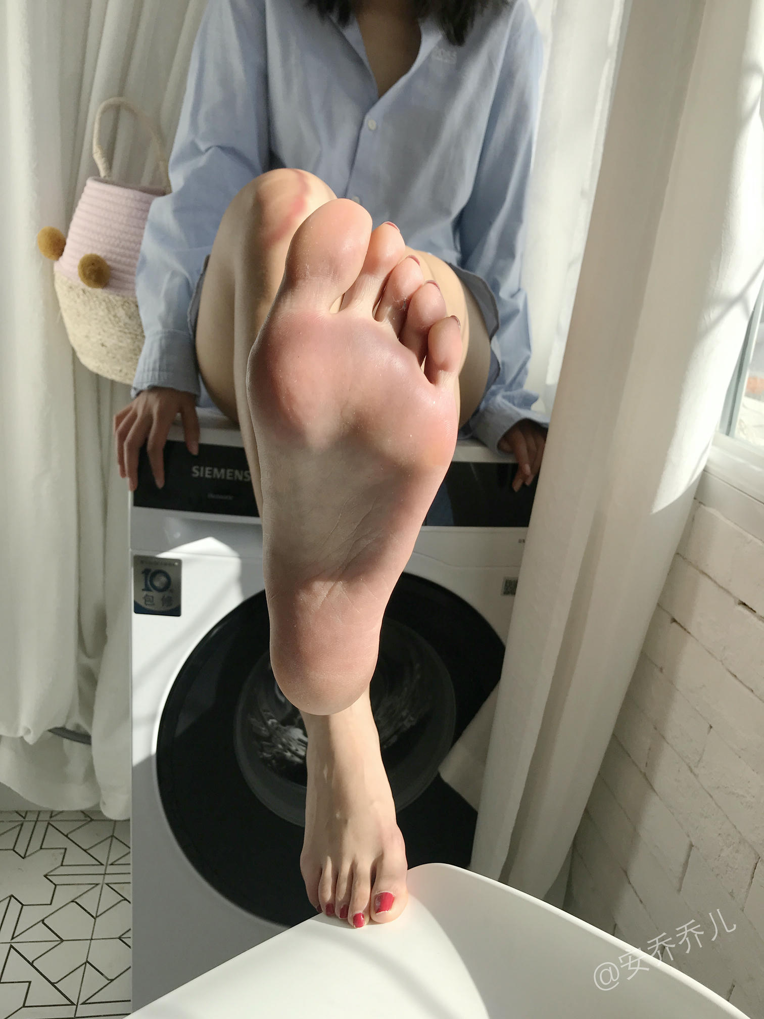 安乔乔 NO.016 阳台洗衣房 [104P+476M]_第1集