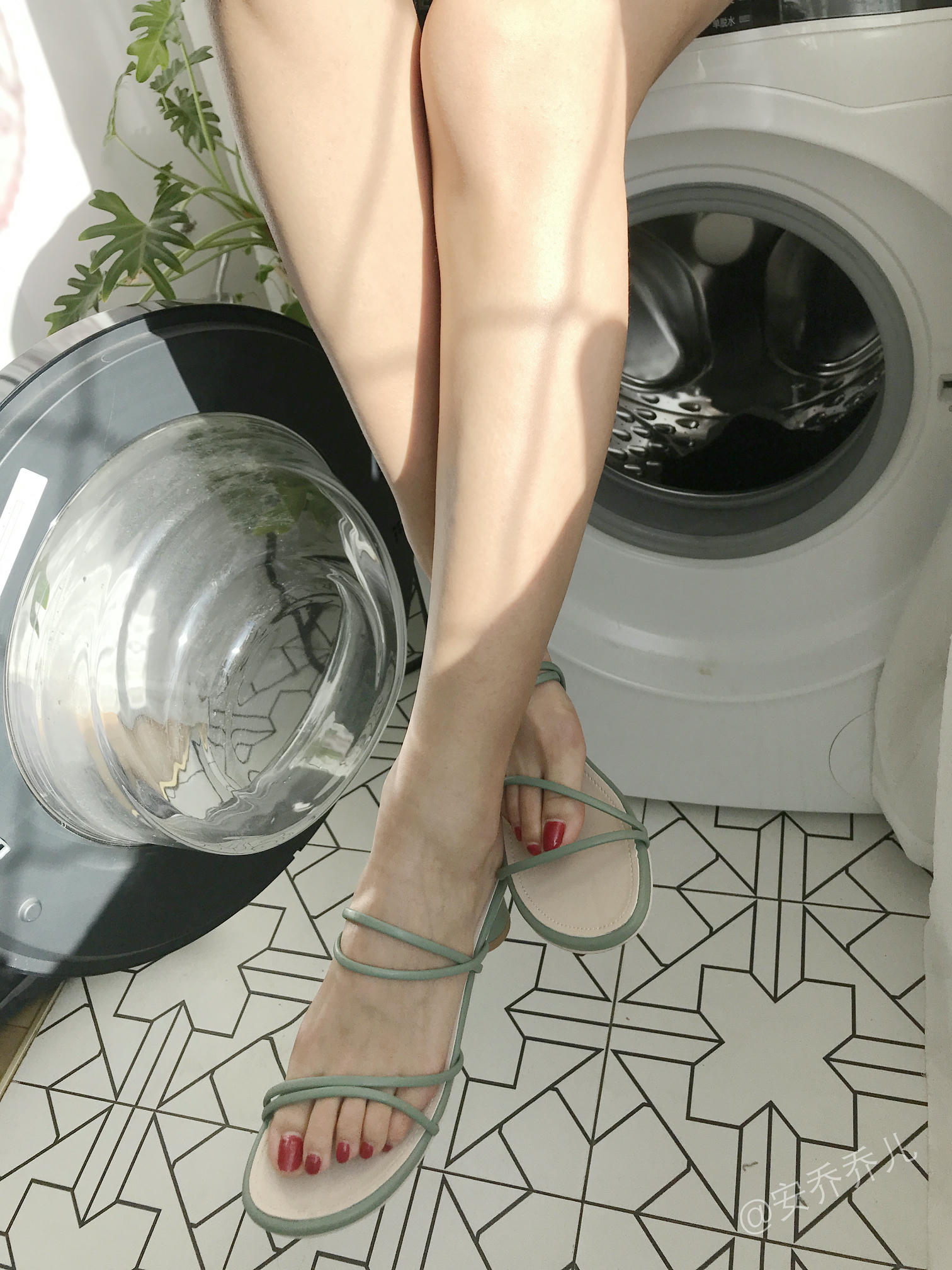 安乔乔 NO.016 阳台洗衣房 [104P+476M]_第4集