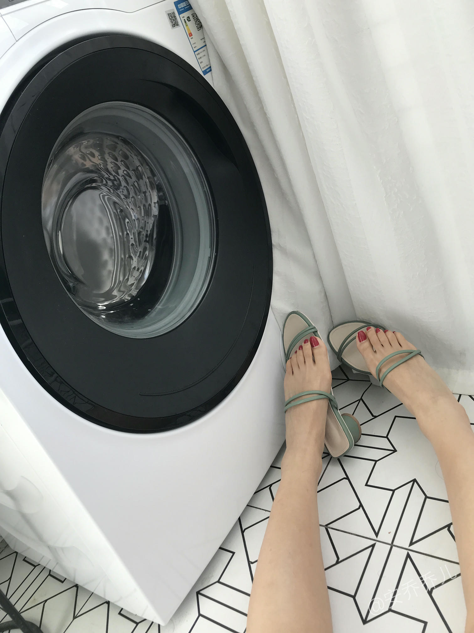 安乔乔 NO.016 阳台洗衣房 [104P+476M]_第5集