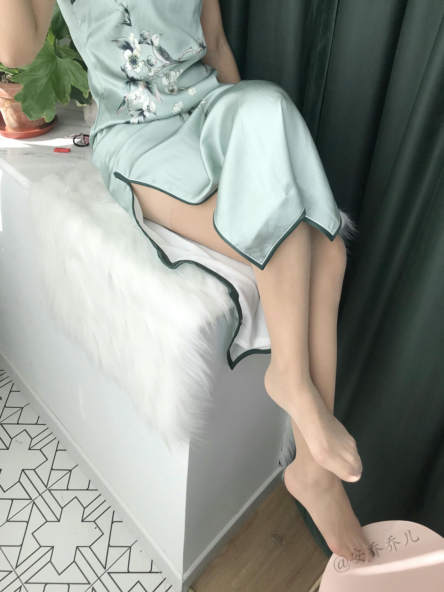 安乔乔 NO.017 旗袍肉丝 [110P+407M]_第1集