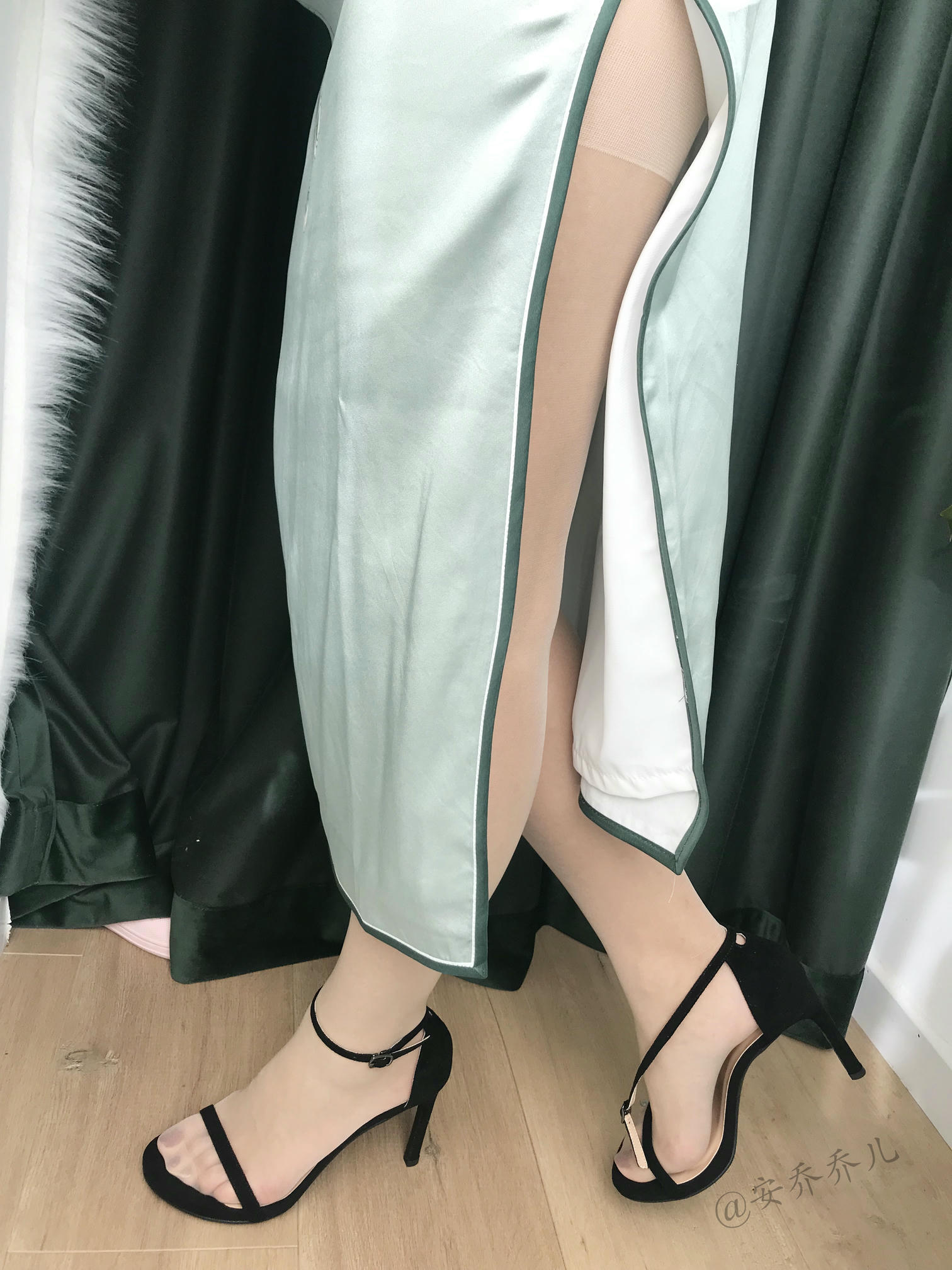 安乔乔 NO.017 旗袍肉丝 [110P+407M]_第1集