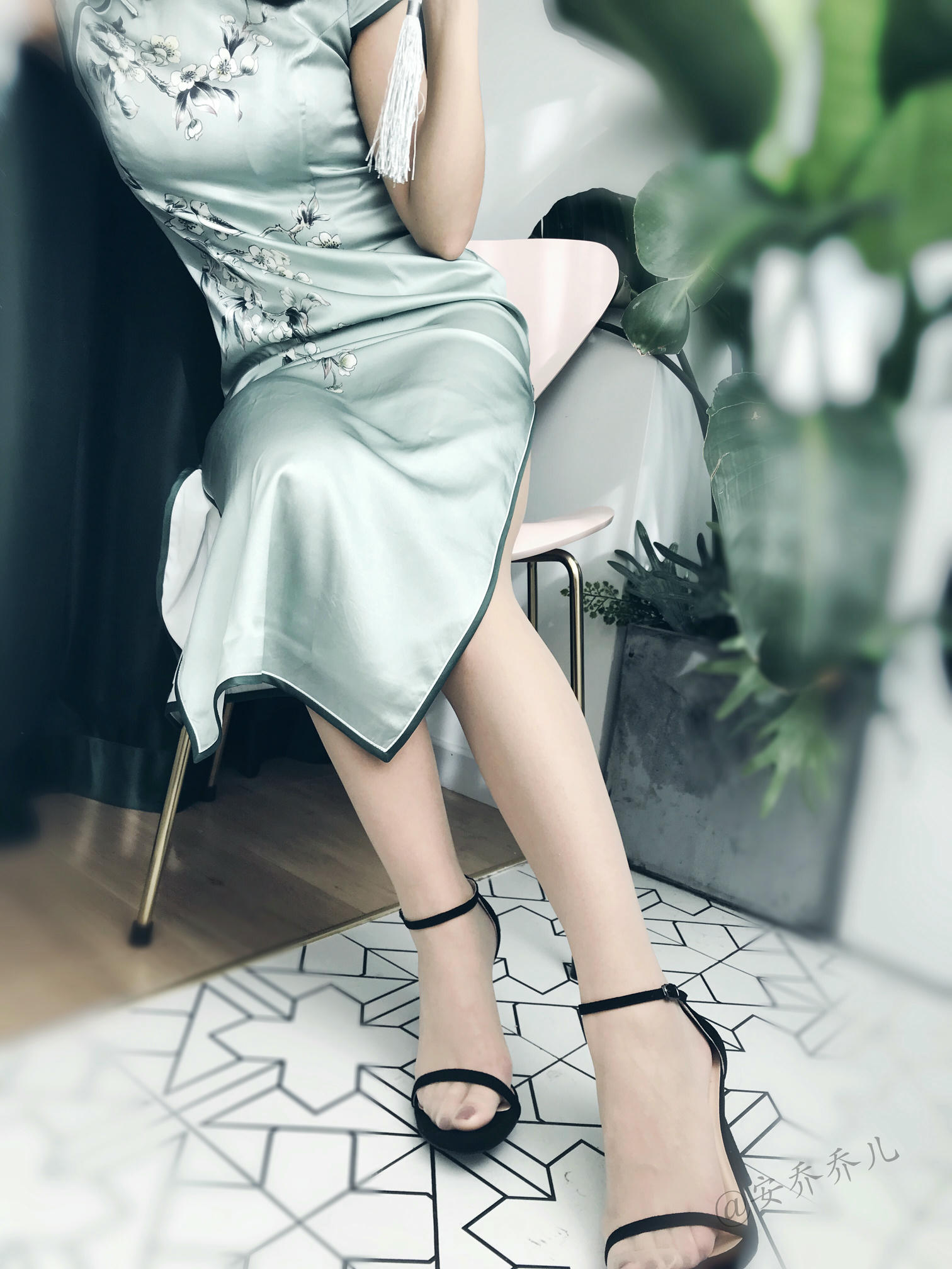 安乔乔 NO.017 旗袍肉丝 [110P+407M]_第4集