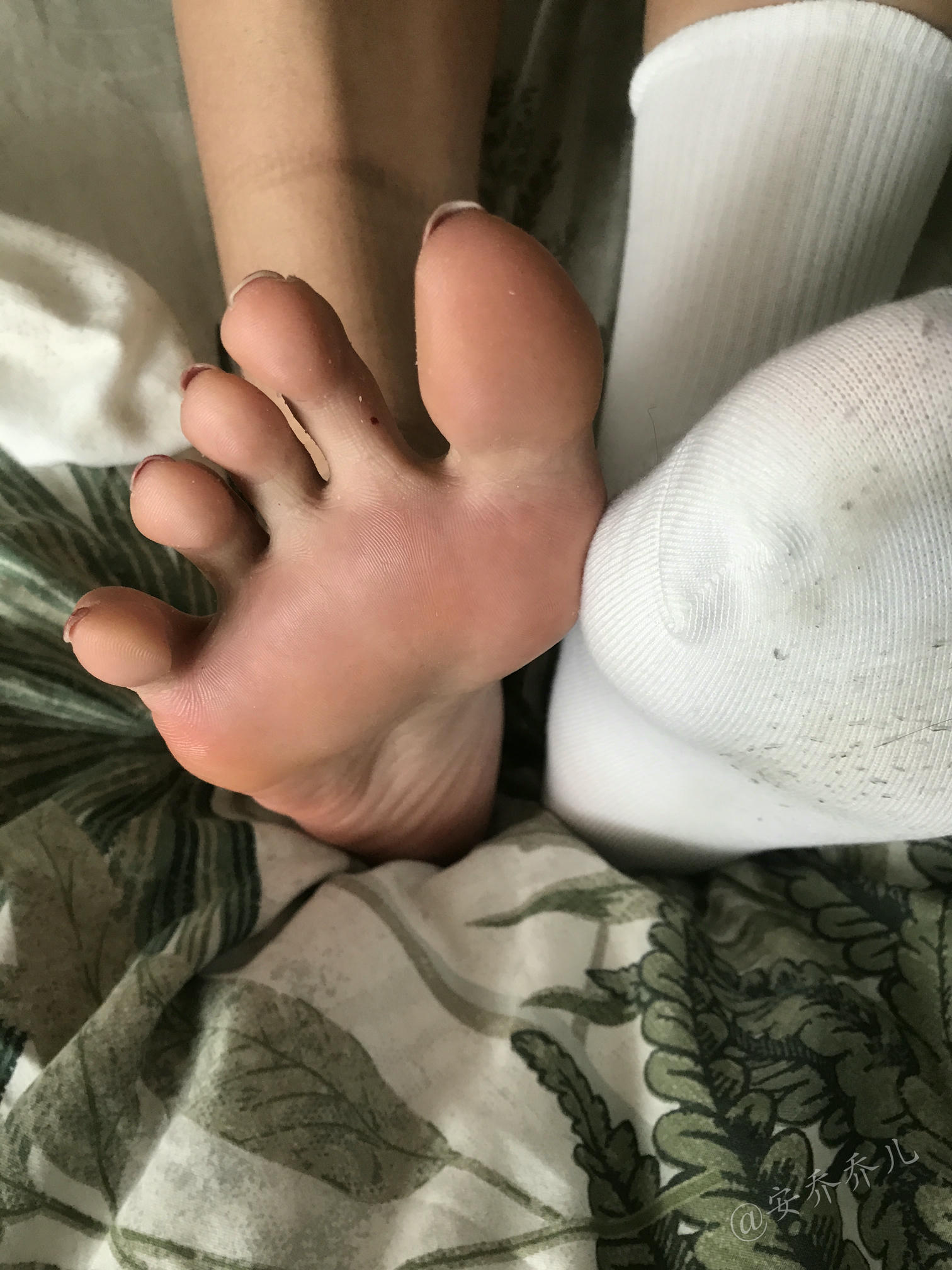 安乔乔 NO.019 健身房白袜 [135P+468M]_第1集