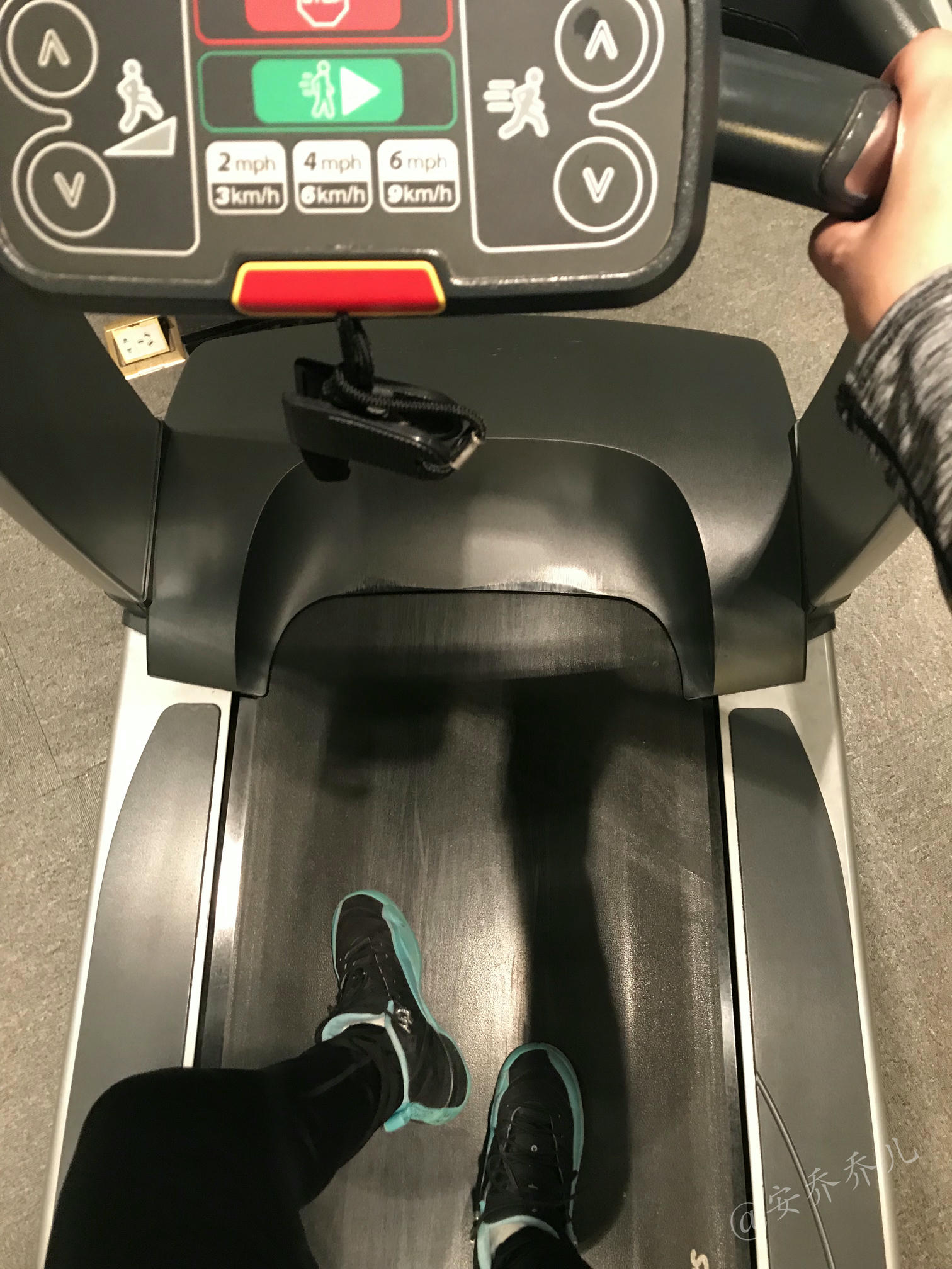 安乔乔 NO.019 健身房白袜 [135P+468M]_第6集