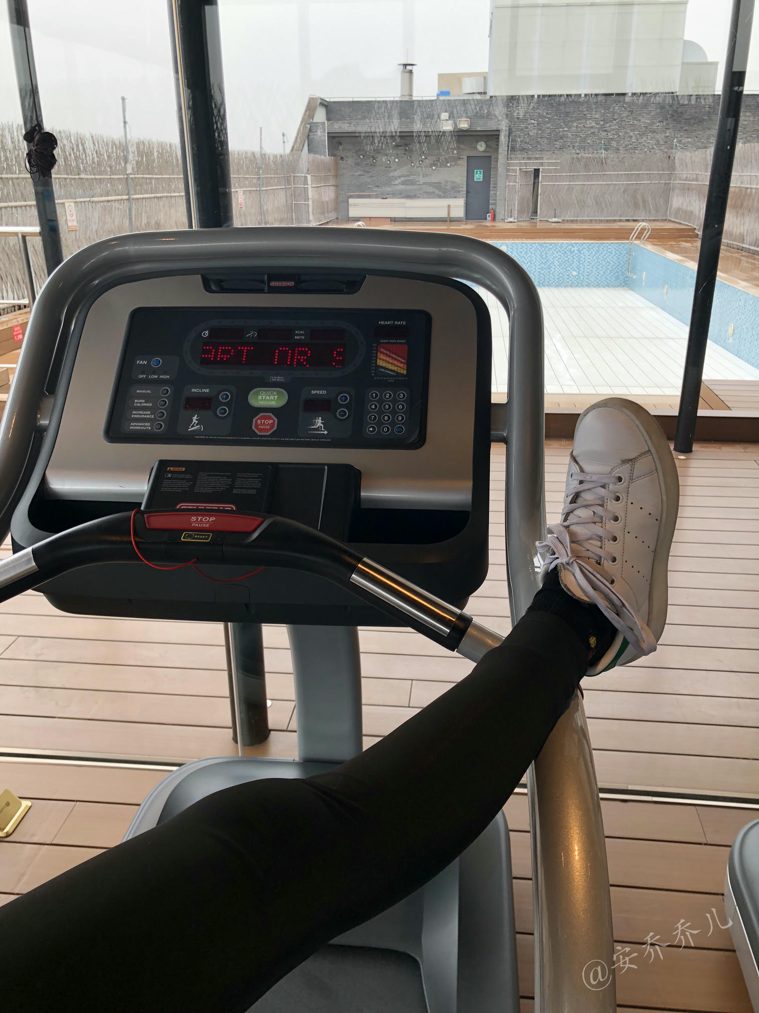 安乔乔 NO.019 健身房白袜 [135P+468M]_第6集