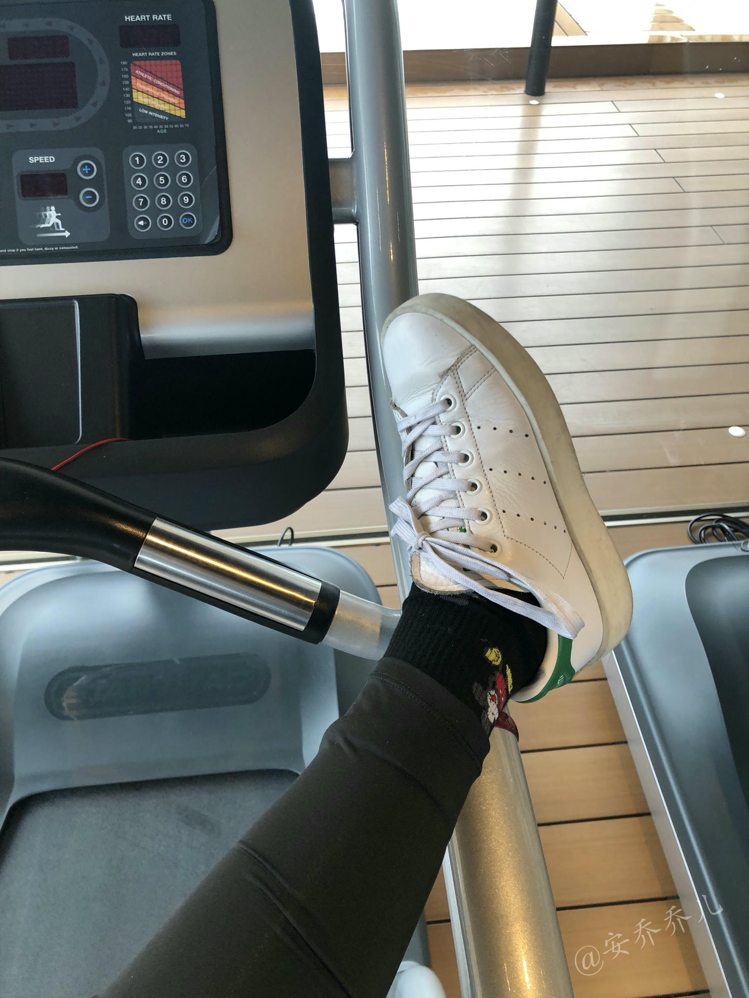 安乔乔 NO.019 健身房白袜 [135P+468M]_第6集