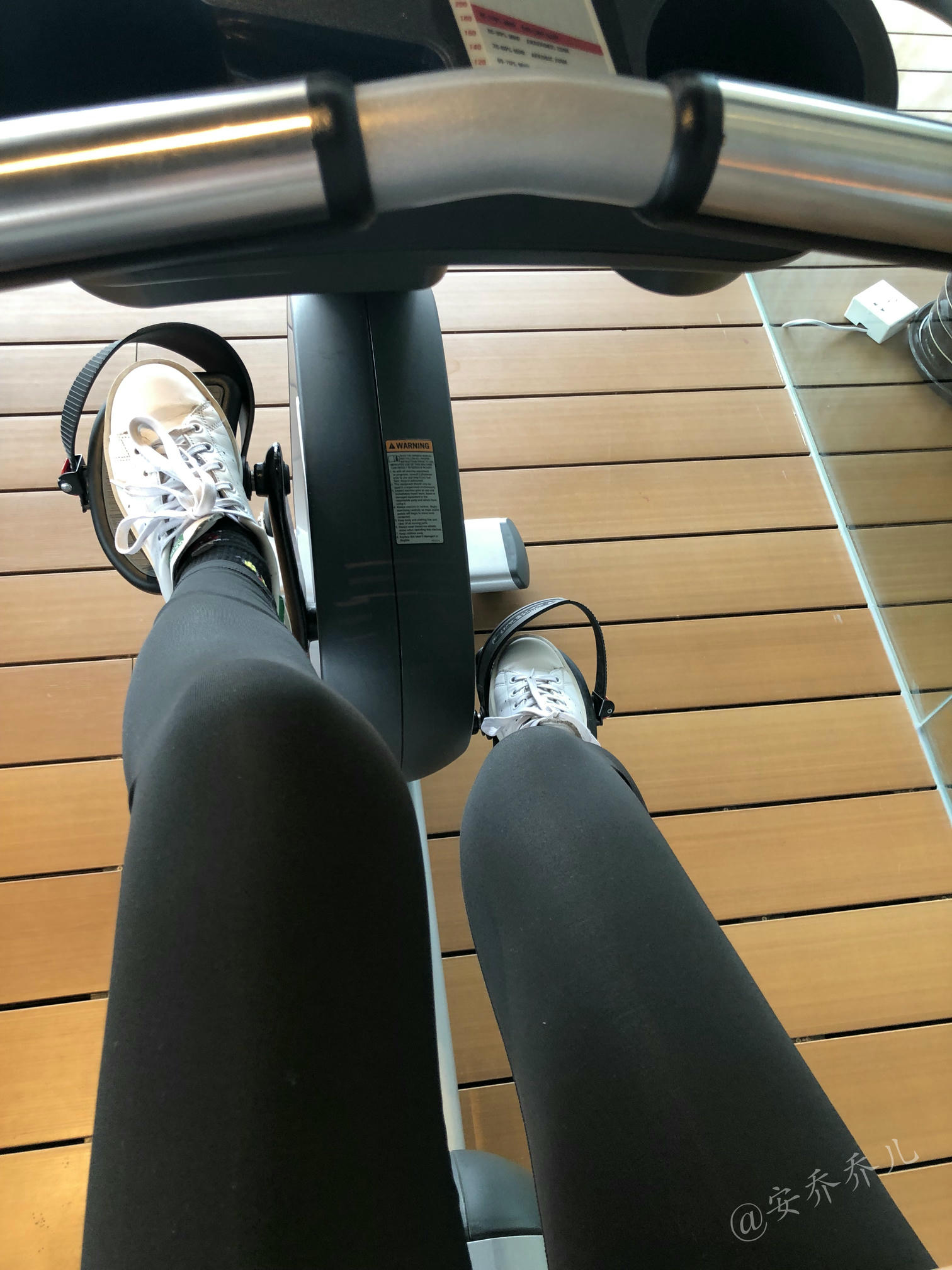 安乔乔 NO.019 健身房白袜 [135P+468M]_第7集