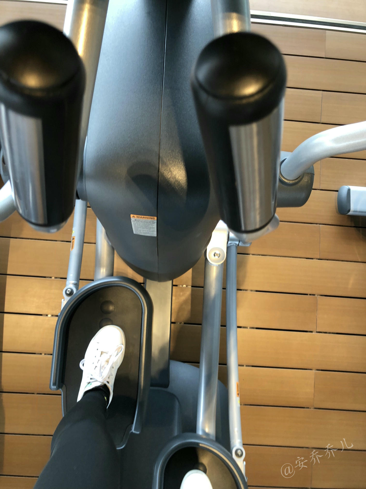 安乔乔 NO.019 健身房白袜 [135P+468M]_第7集