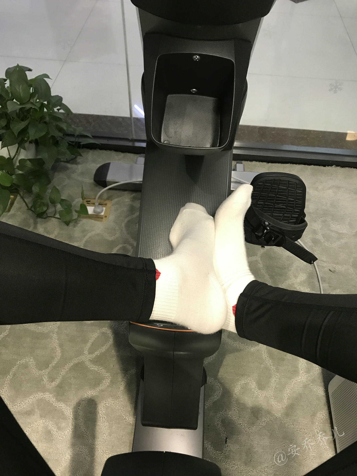 安乔乔 NO.019 健身房白袜 [135P+468M]_第2集