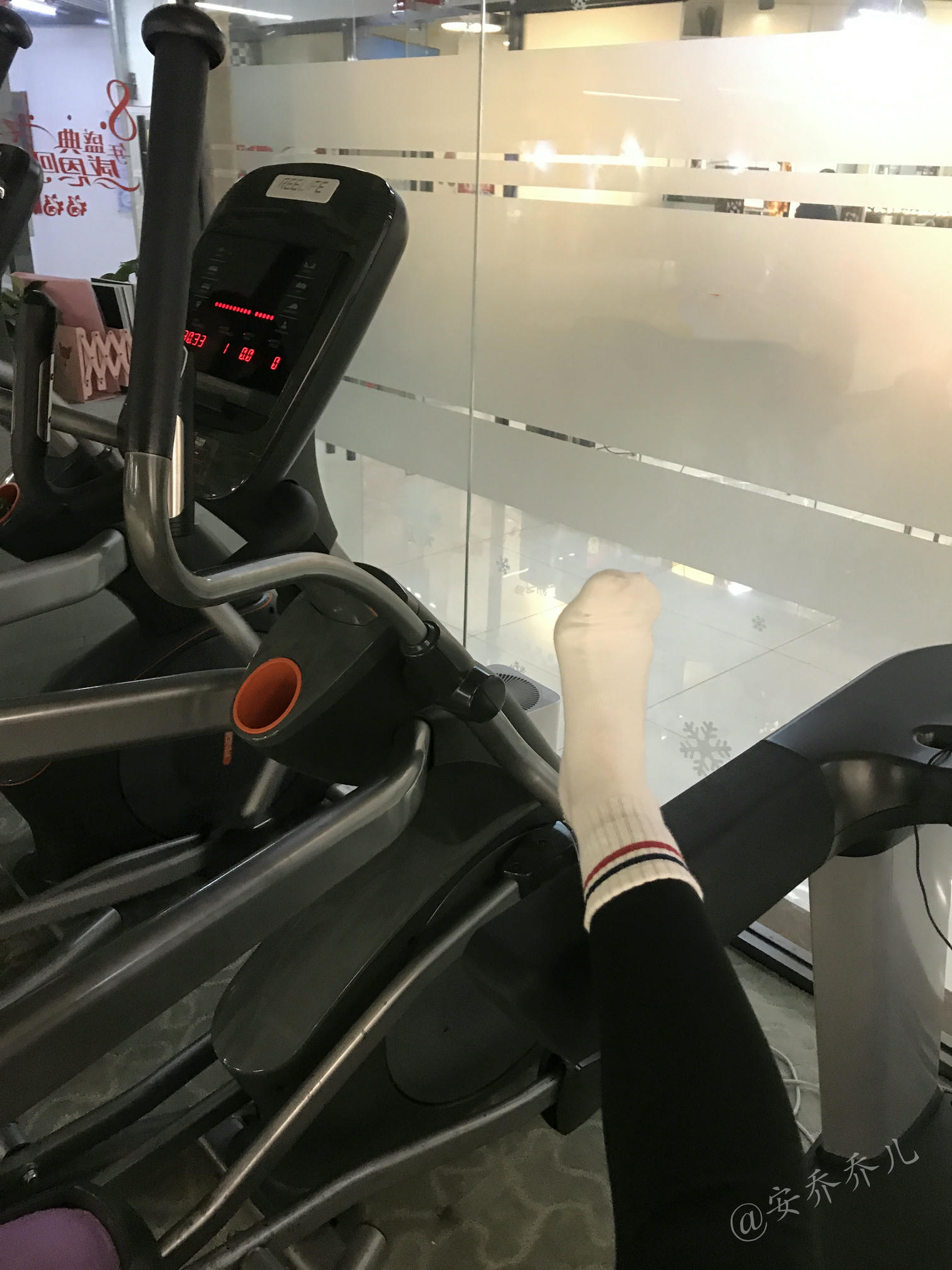 安乔乔 NO.019 健身房白袜 [135P+468M]_第3集