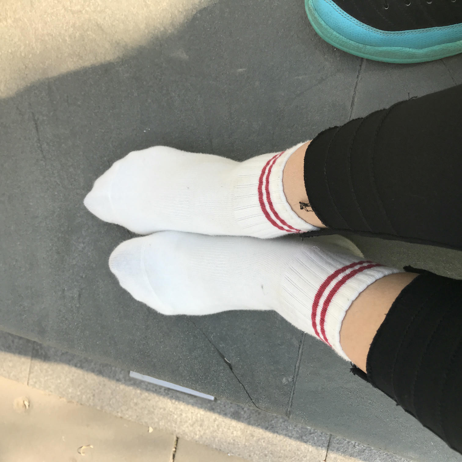 安乔乔 NO.002 户外露脚脚 [104P+304M]_第1集