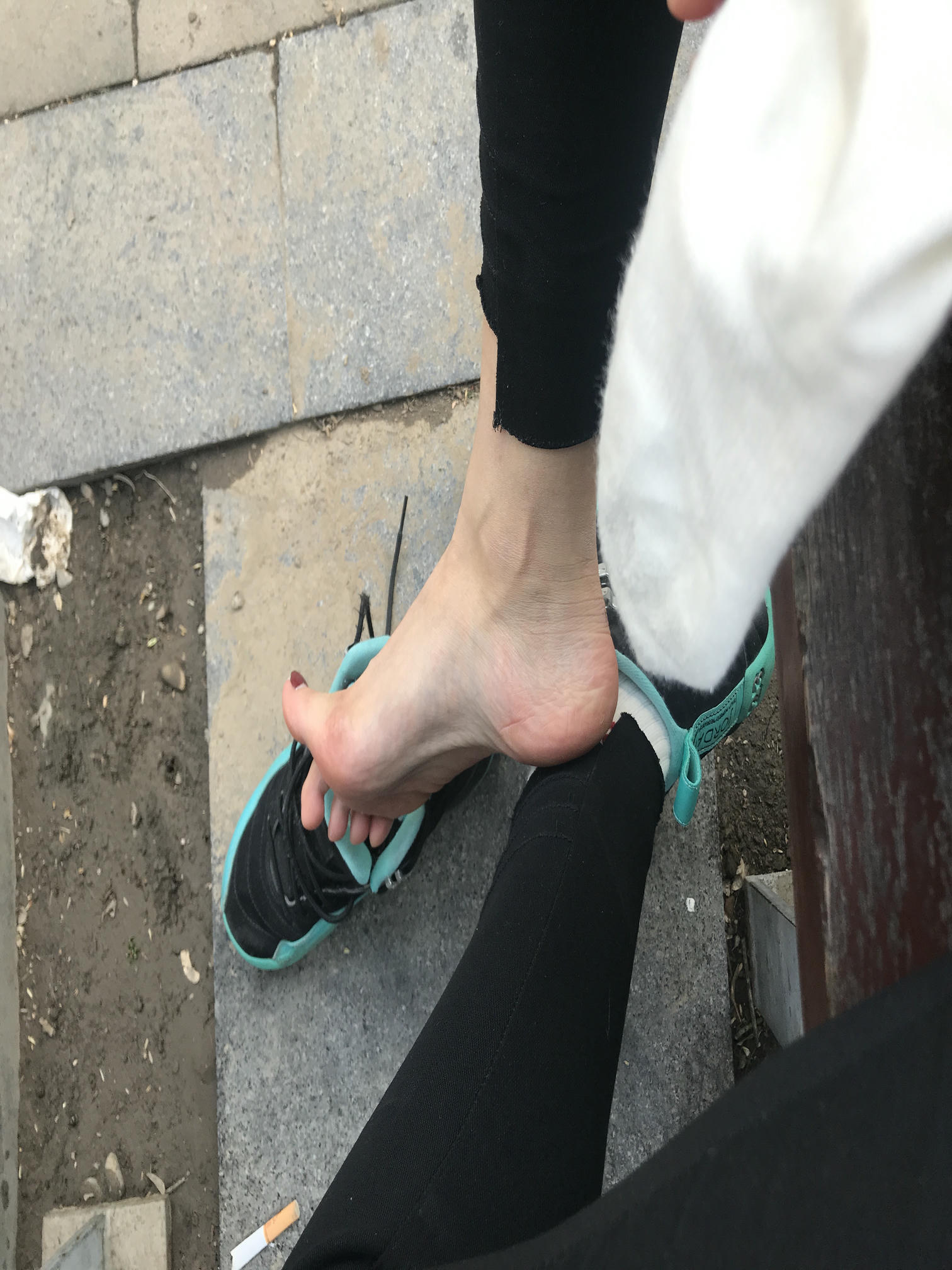 安乔乔 NO.002 户外露脚脚 [104P+304M]_第3集