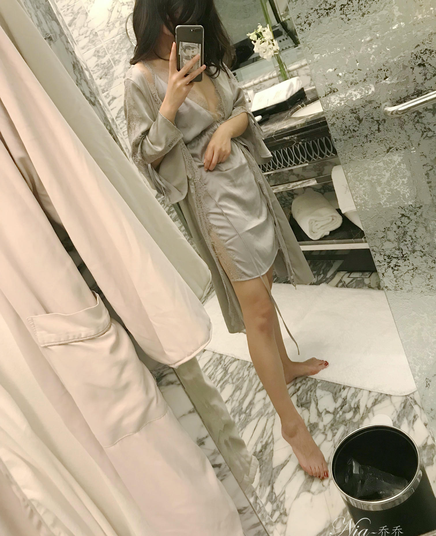 安乔乔 NO.022 酒店连衣裙 [113P+320M]_第1集