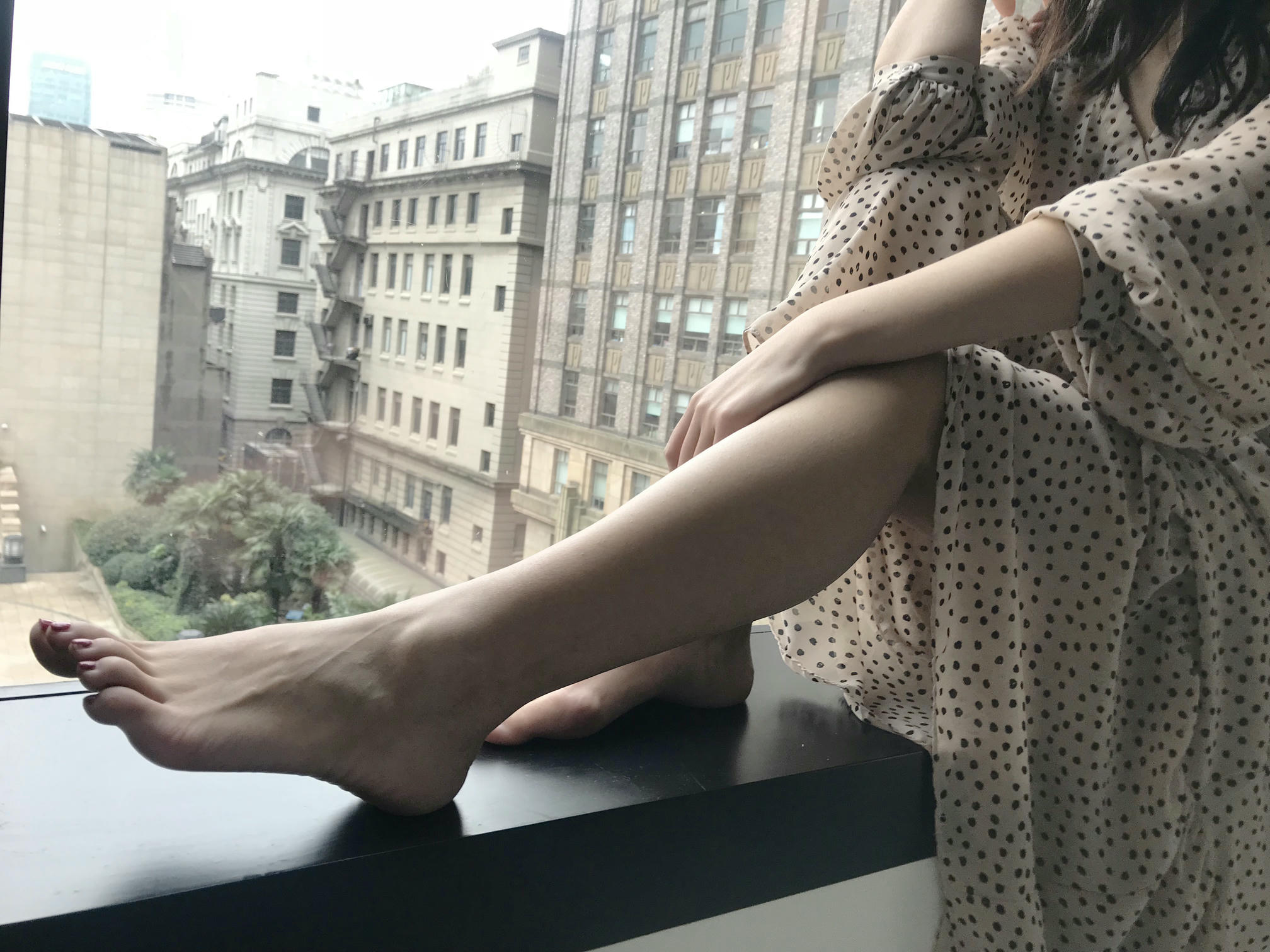 安乔乔 NO.022 酒店连衣裙 [113P+320M]_第1集