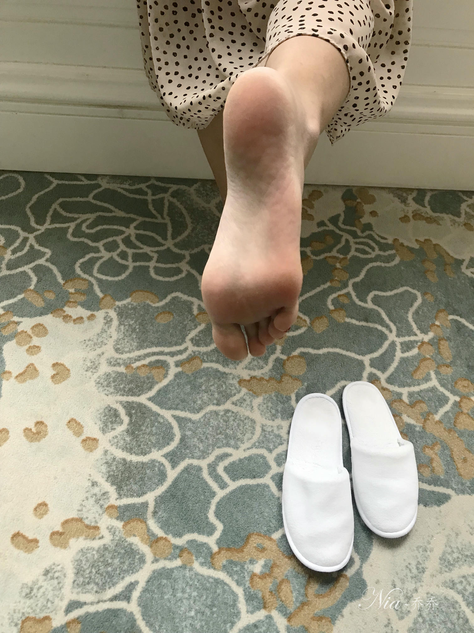 安乔乔 NO.022 酒店连衣裙 [113P+320M]_第1集