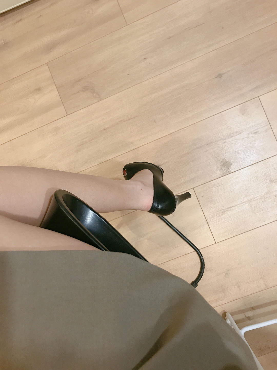 安乔乔 NO.003 妈妈的高跟鞋 [146P+329M]_第1集