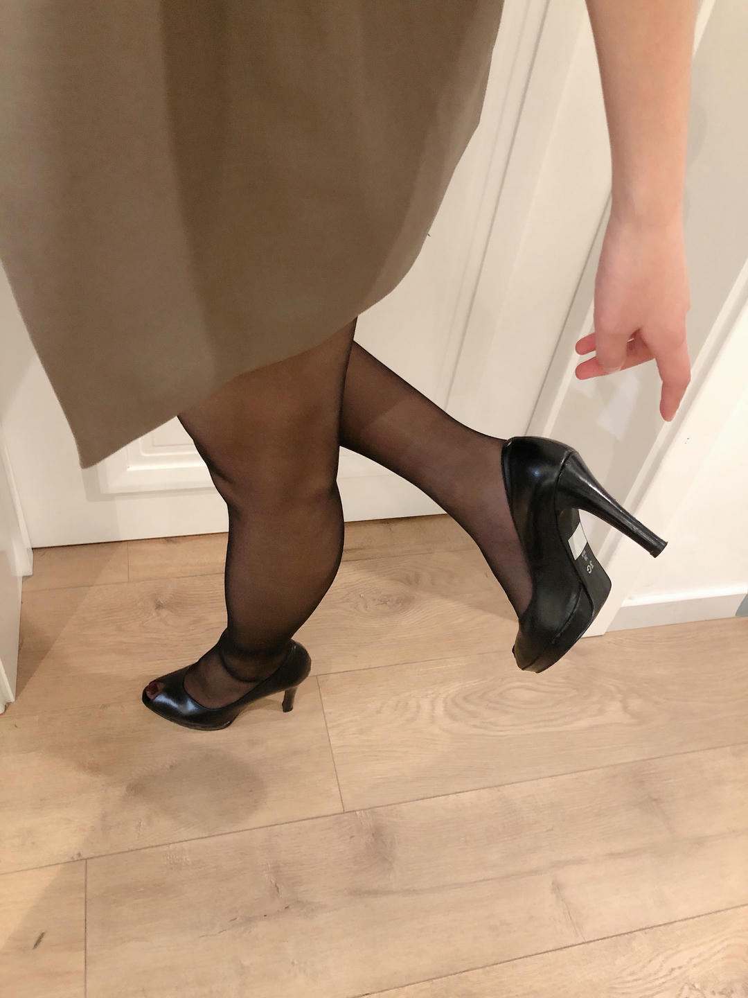 安乔乔 NO.003 妈妈的高跟鞋 [146P+329M]_第4集