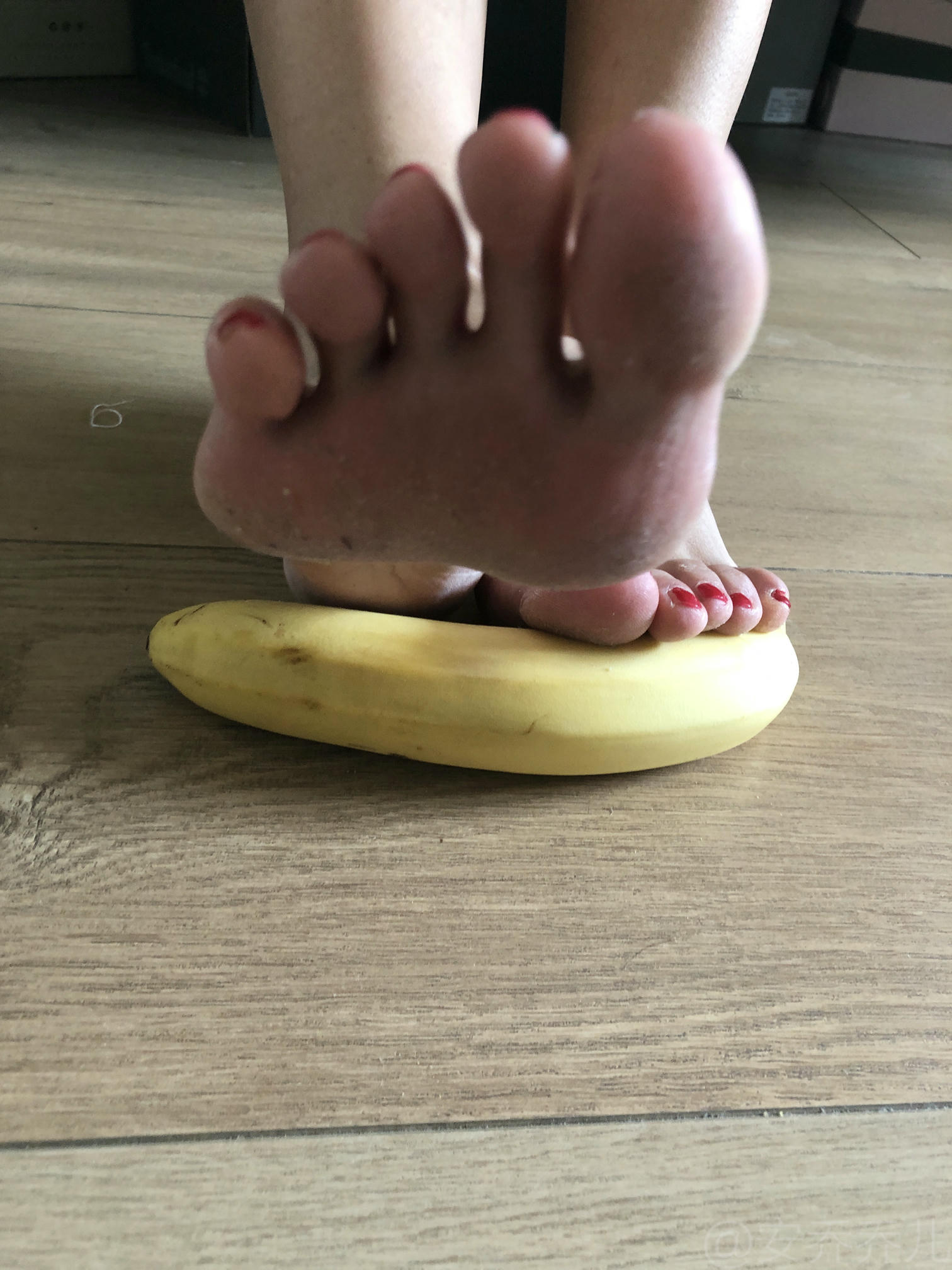 安乔乔 NO.009 踩香蕉 [134P+558M]_第1集