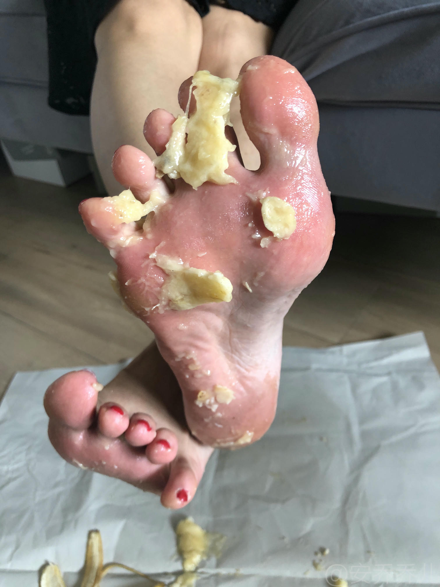 安乔乔 NO.009 踩香蕉 [134P+558M]_第6集