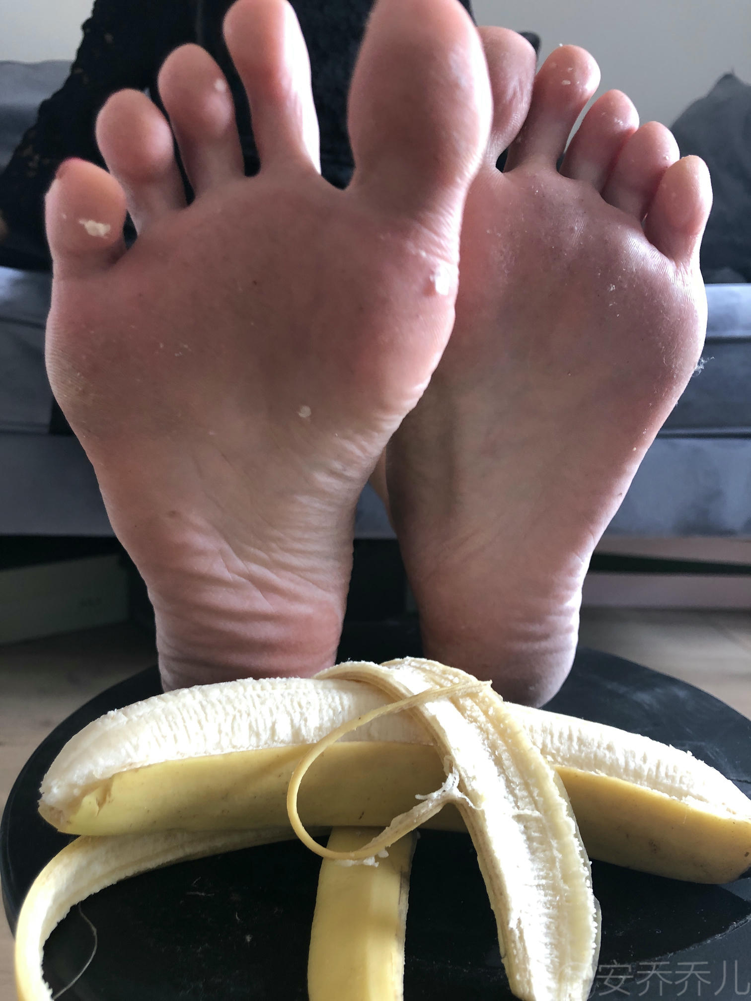 安乔乔 NO.009 踩香蕉 [134P+558M]_第3集