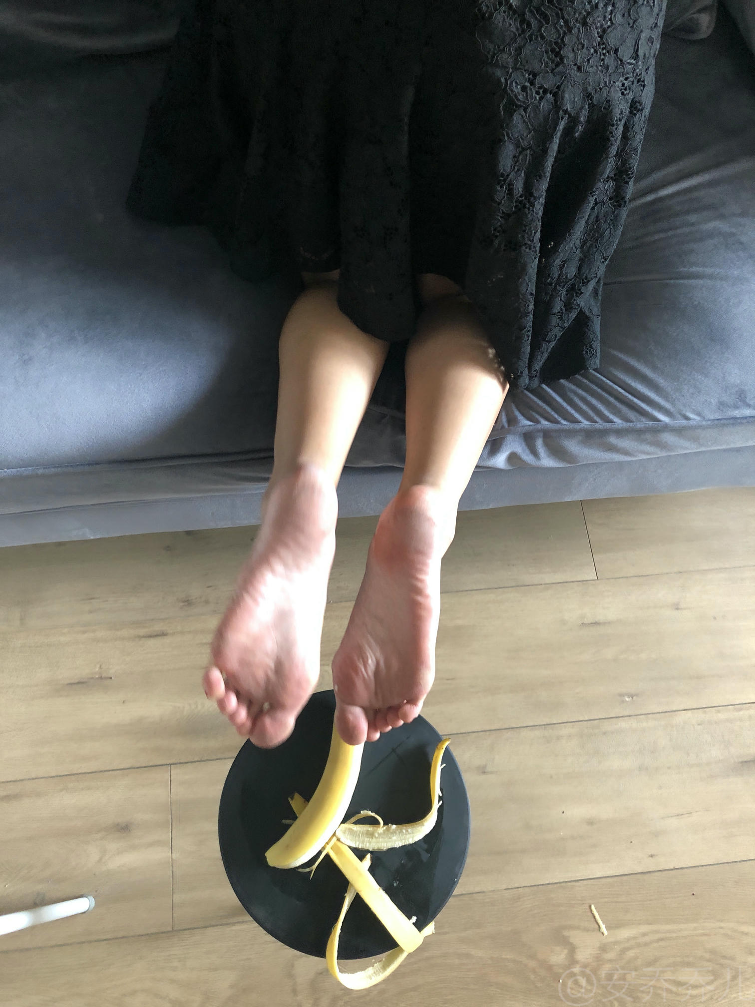 安乔乔 NO.009 踩香蕉 [134P+558M]_第4集