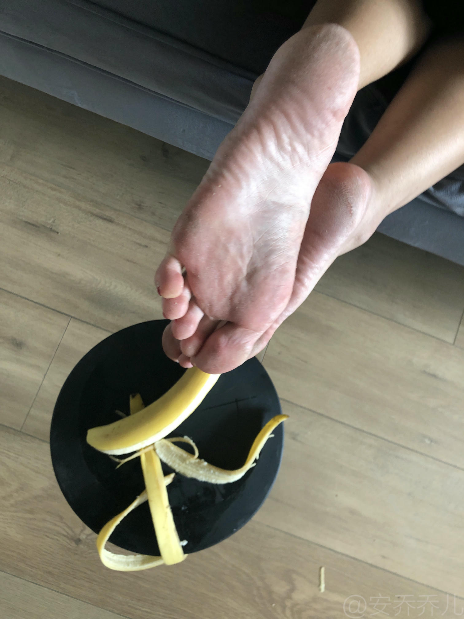 安乔乔 NO.009 踩香蕉 [134P+558M]_第4集