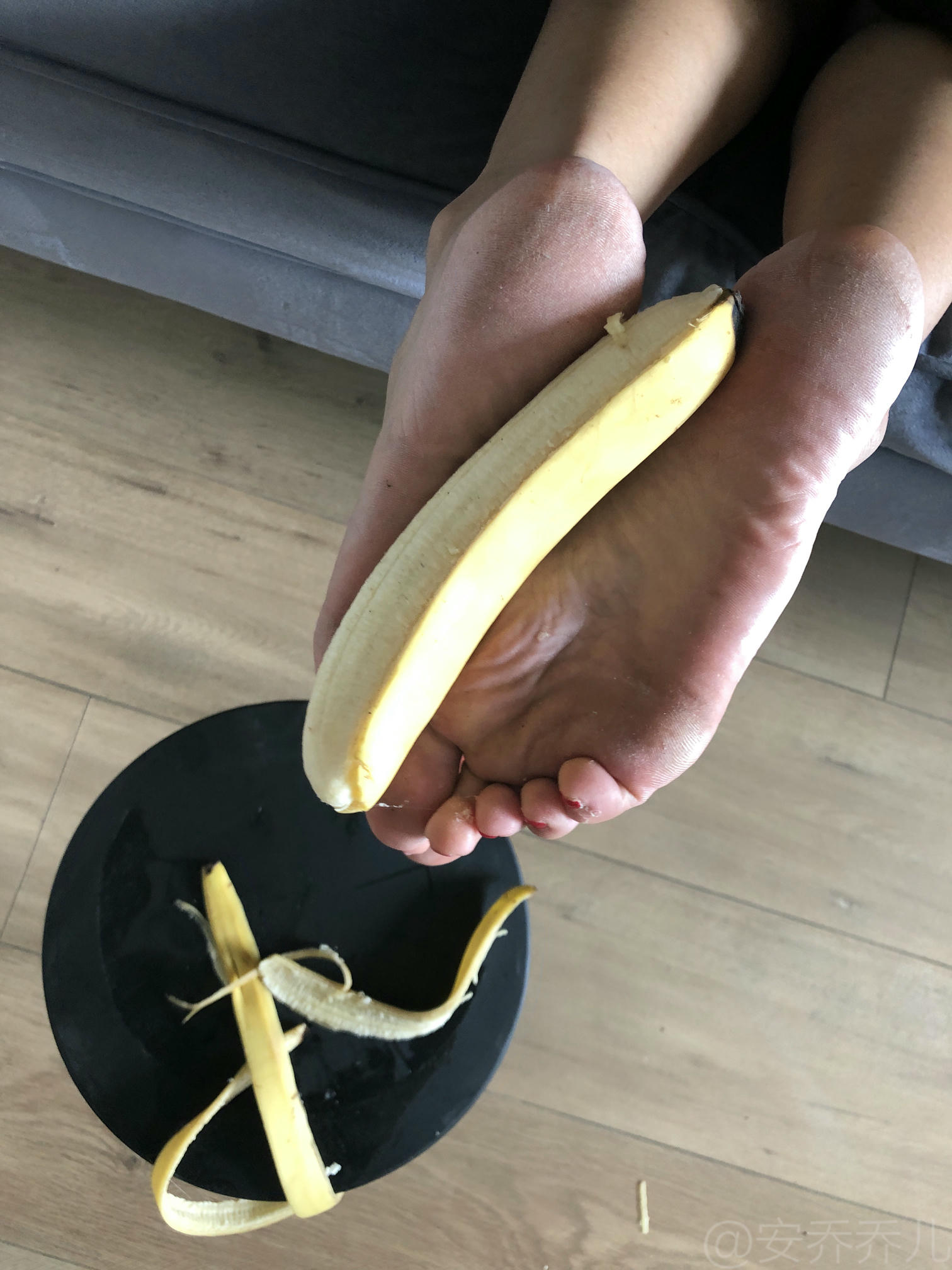 安乔乔 NO.009 踩香蕉 [134P+558M]_第4集