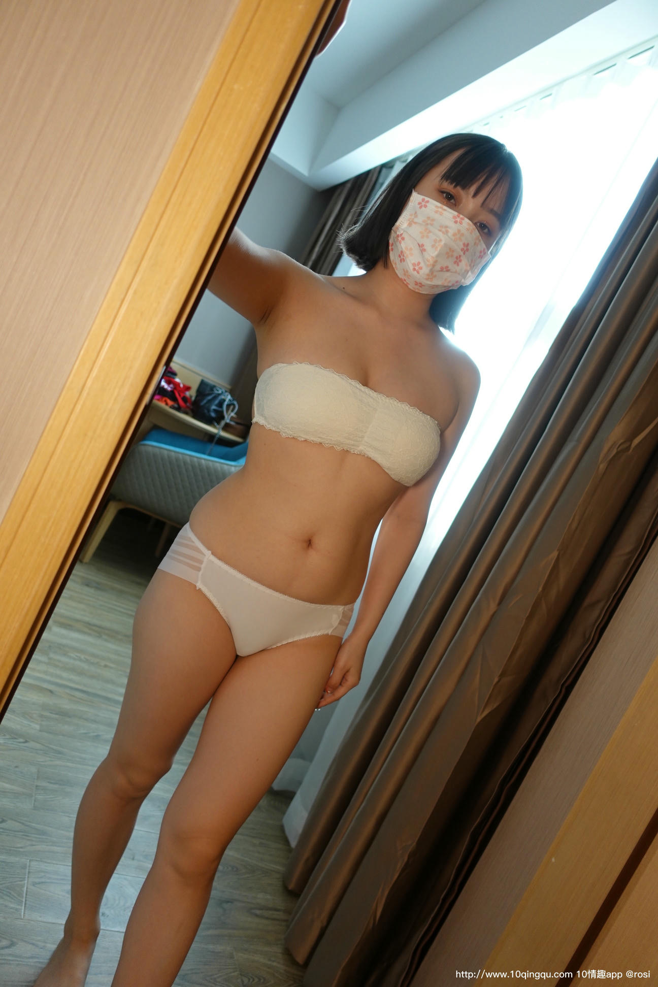ROSI写真 口罩系列 2020.10.26 NO.1597[67+1P／91.9MB]_第1集