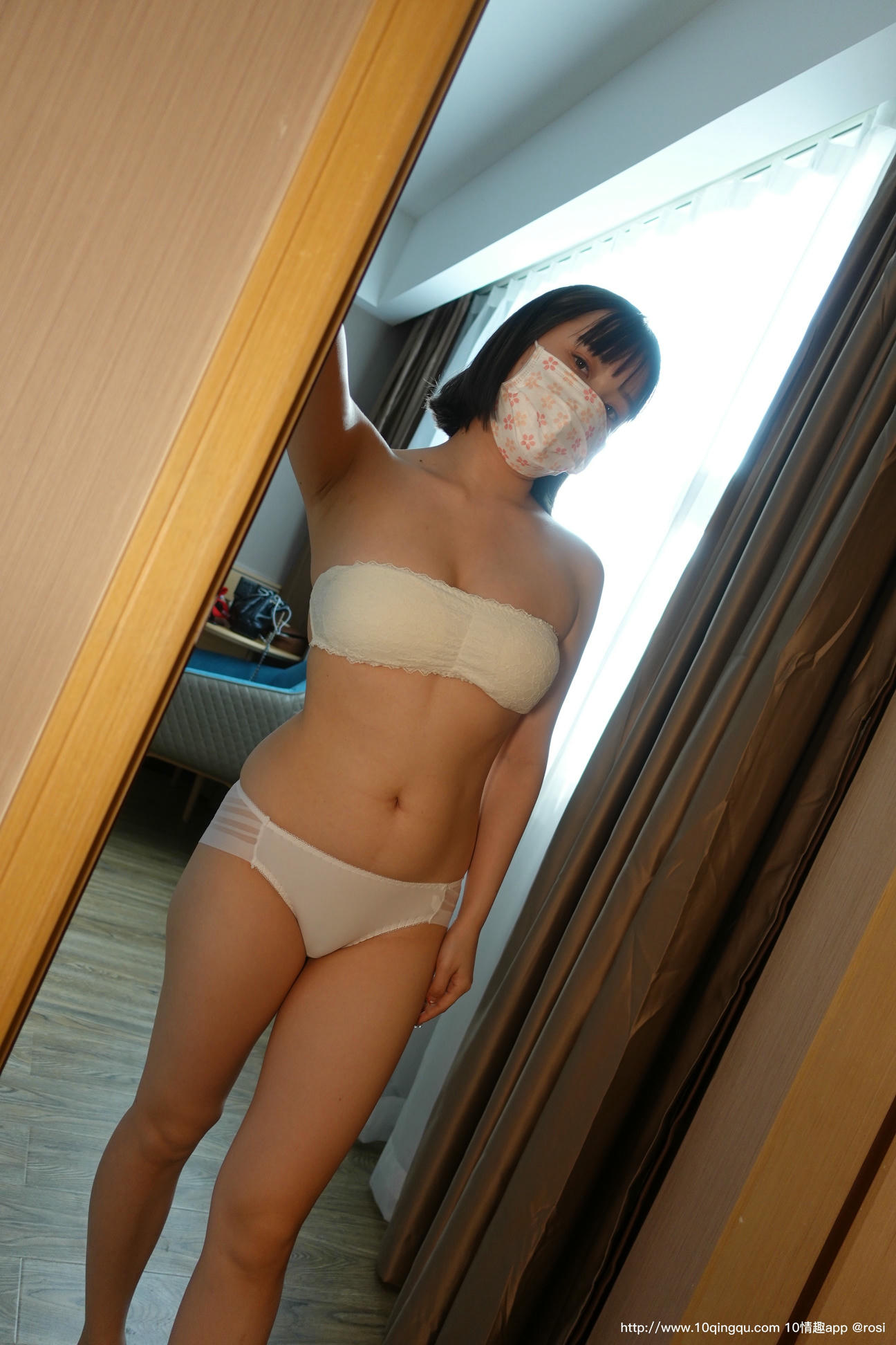 ROSI写真 口罩系列 2020.10.26 NO.1597[67+1P／91.9MB]_第1集
