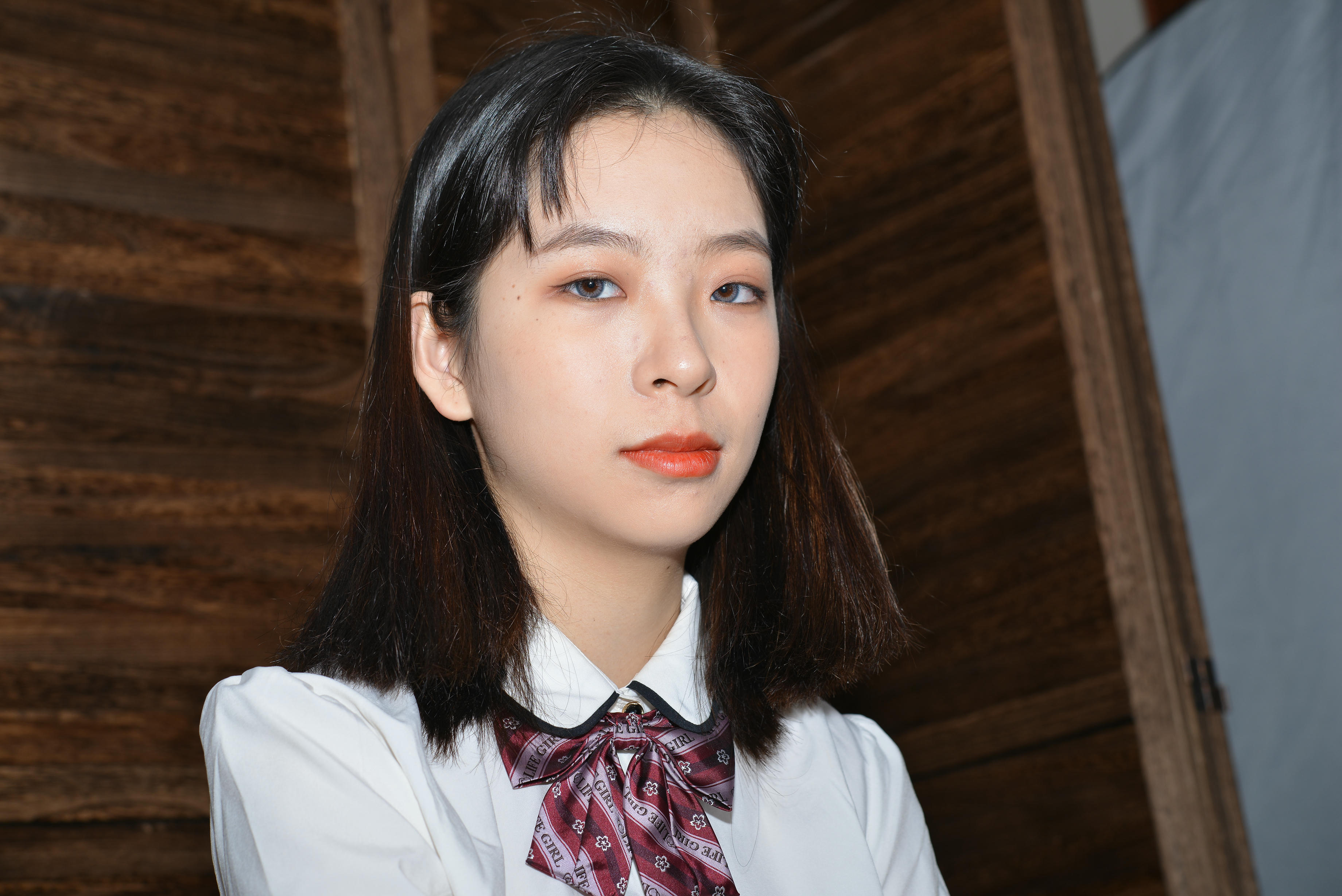 Sexy Asian Girls Feet NO.015 美女YIYI性感的40码大脚丫（肉丝凉高） [103P+1464M]_第1集