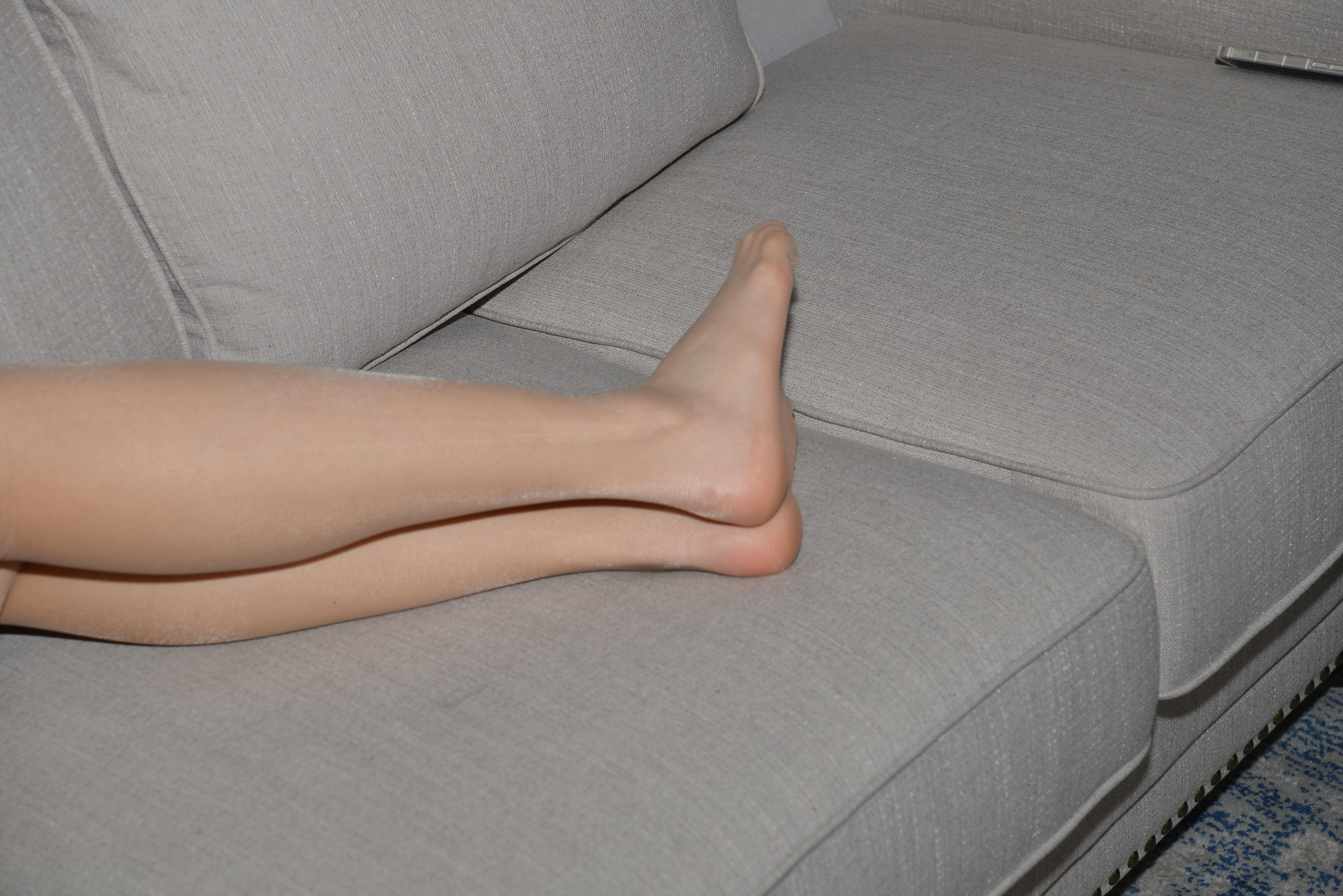 Sexy Asian Girls Feet NO.015 美女YIYI性感的40码大脚丫（肉丝凉高） [103P+1464M]_第5集