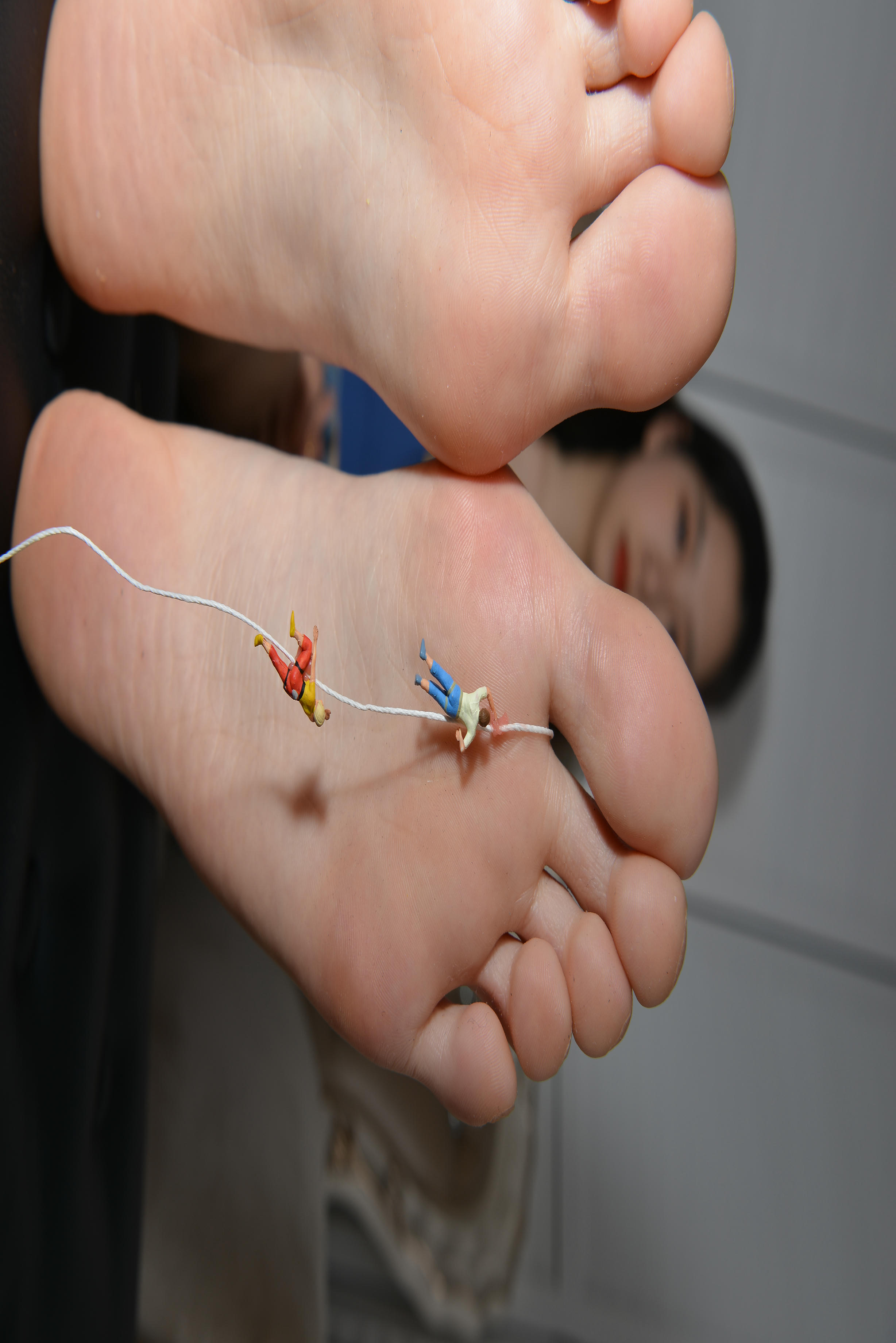 Sexy Asian Girls Feet NO.016 美女YIYI性感的40码大脚丫（裸足） [73P+839M]_第1集