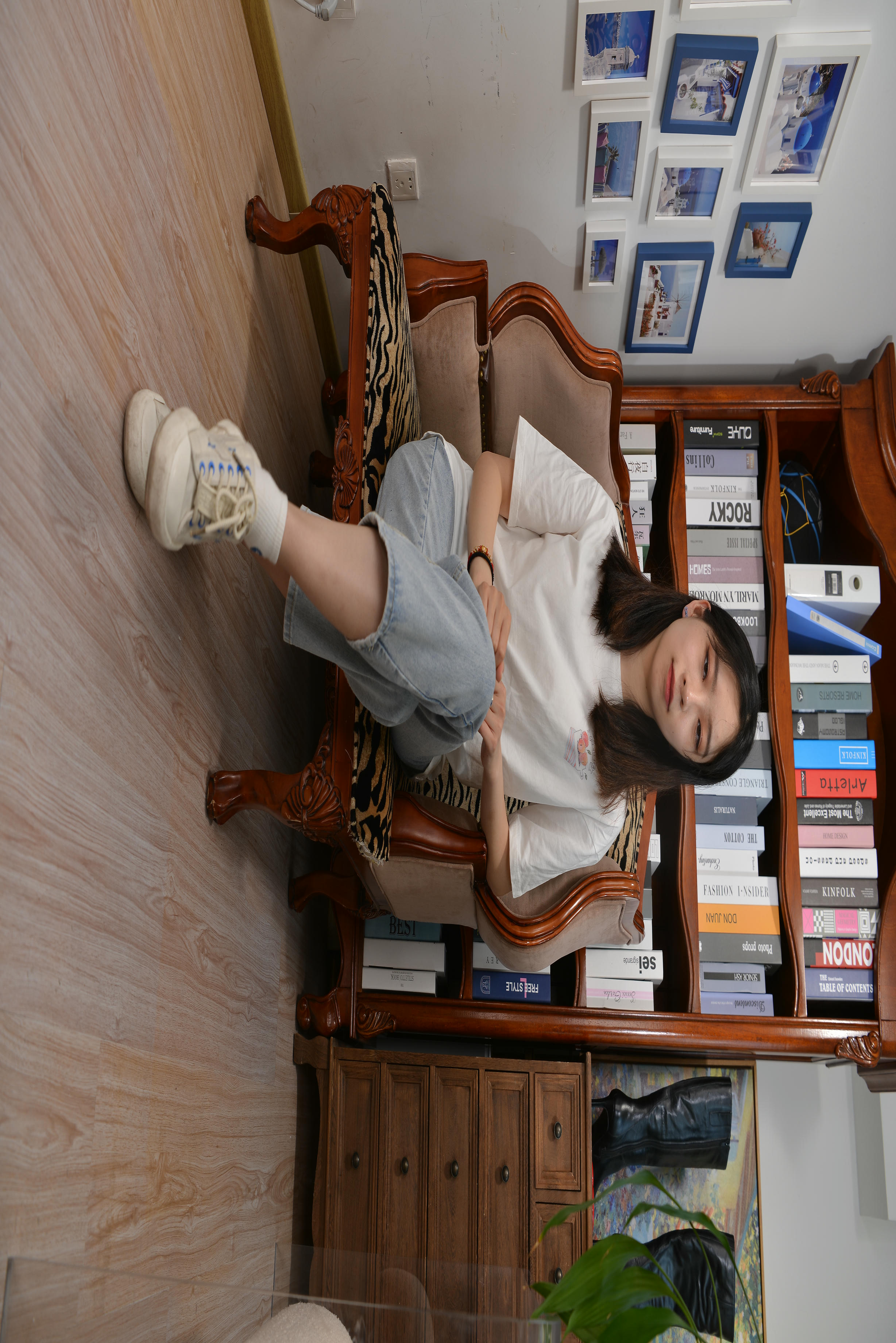 Sexy Asian Girls Feet NO.017 美女YIYI性感的40码大脚丫（牛仔裤棉袜裸足2） [122P+1583M]_第1集