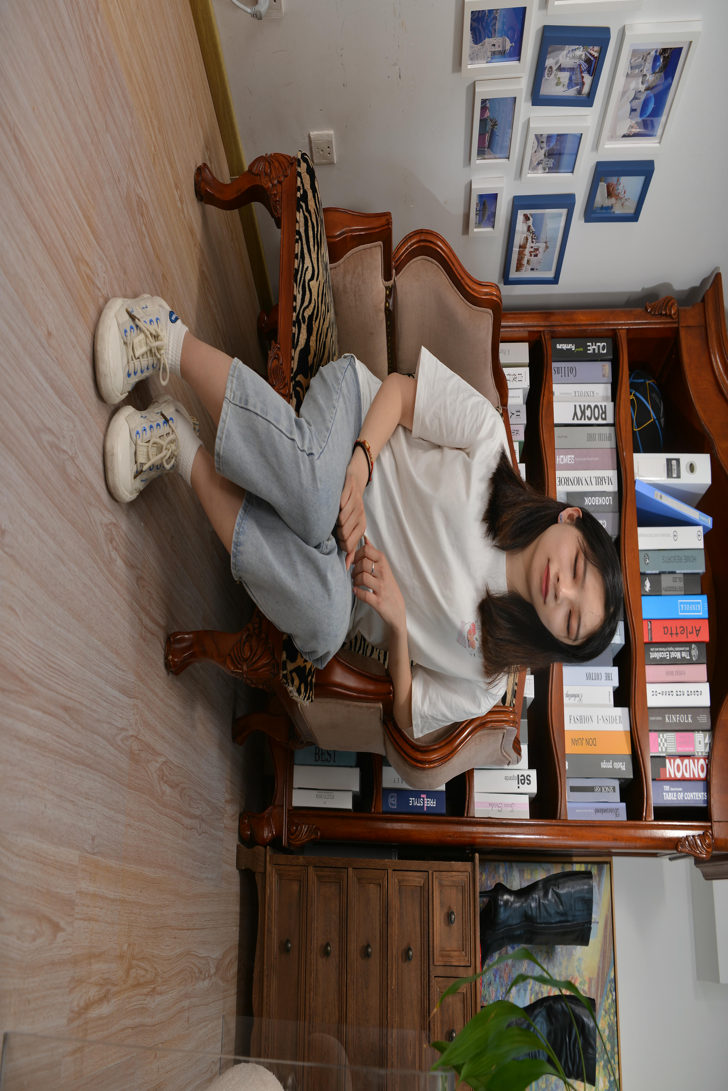 Sexy Asian Girls Feet NO.017 美女YIYI性感的40码大脚丫（牛仔裤棉袜裸足2） [122P+1583M]_第1集