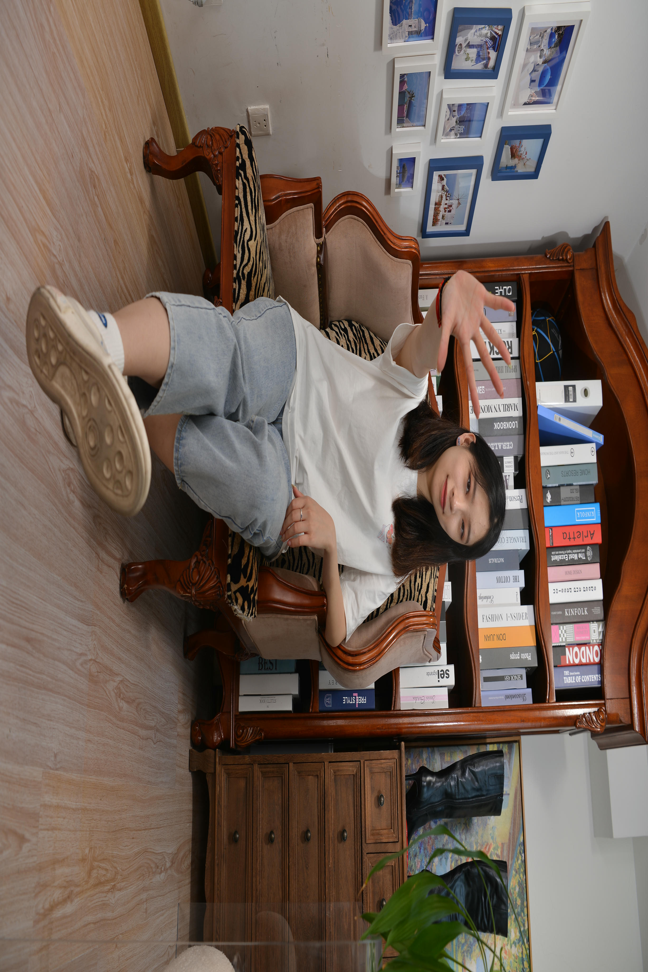 Sexy Asian Girls Feet NO.017 美女YIYI性感的40码大脚丫（牛仔裤棉袜裸足2） [122P+1583M]_第1集