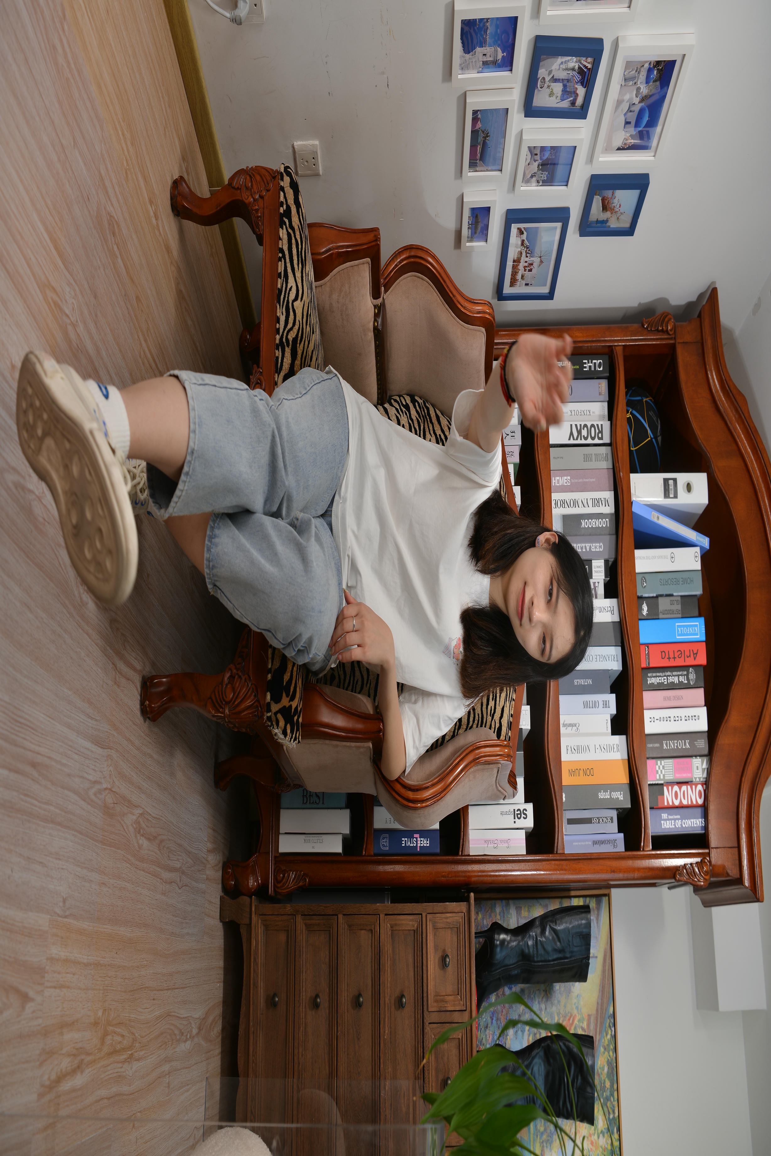 Sexy Asian Girls Feet NO.017 美女YIYI性感的40码大脚丫（牛仔裤棉袜裸足2） [122P+1583M]_第1集