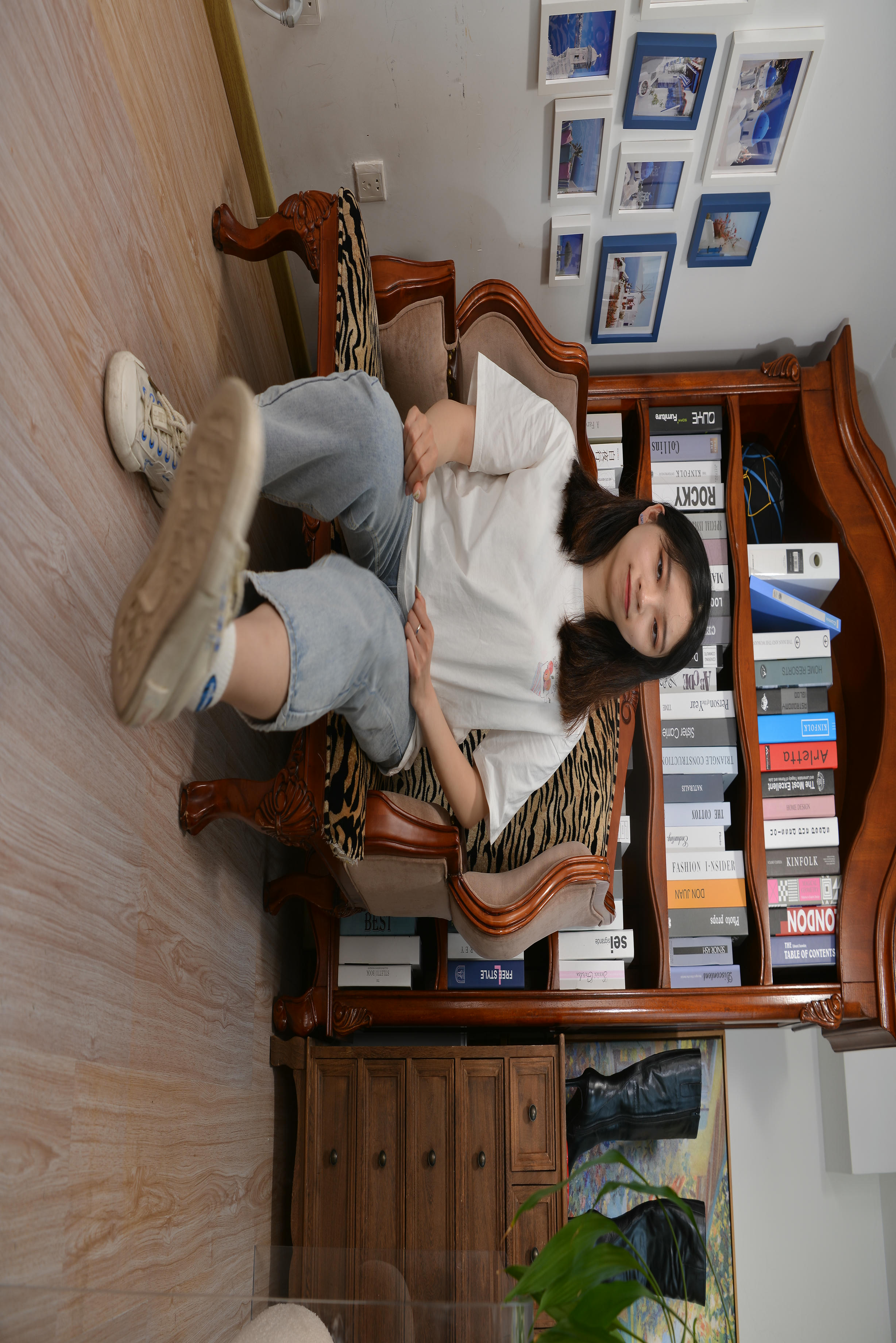 Sexy Asian Girls Feet NO.017 美女YIYI性感的40码大脚丫（牛仔裤棉袜裸足2） [122P+1583M]_第1集