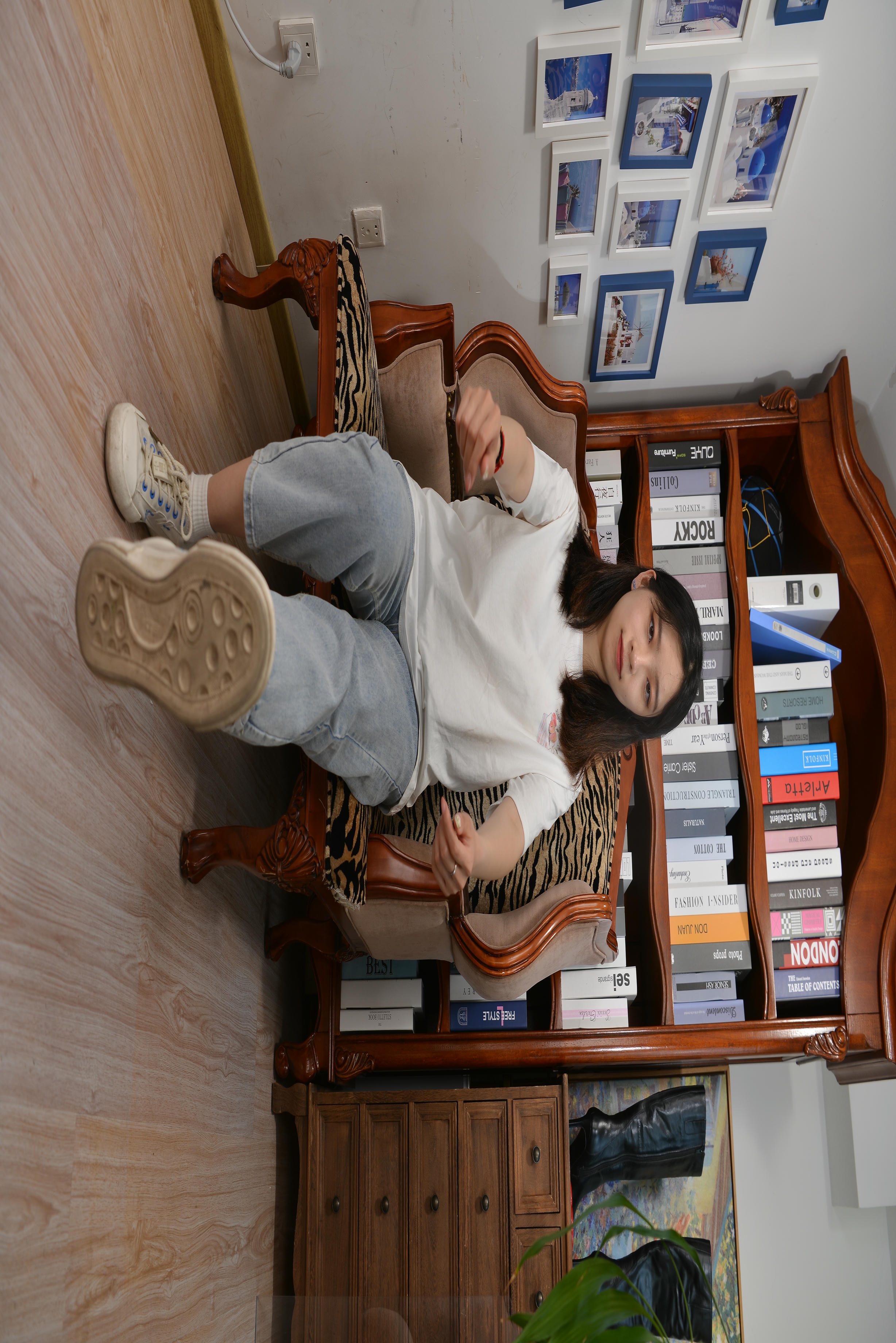 Sexy Asian Girls Feet NO.017 美女YIYI性感的40码大脚丫（牛仔裤棉袜裸足2） [122P+1583M]_第1集