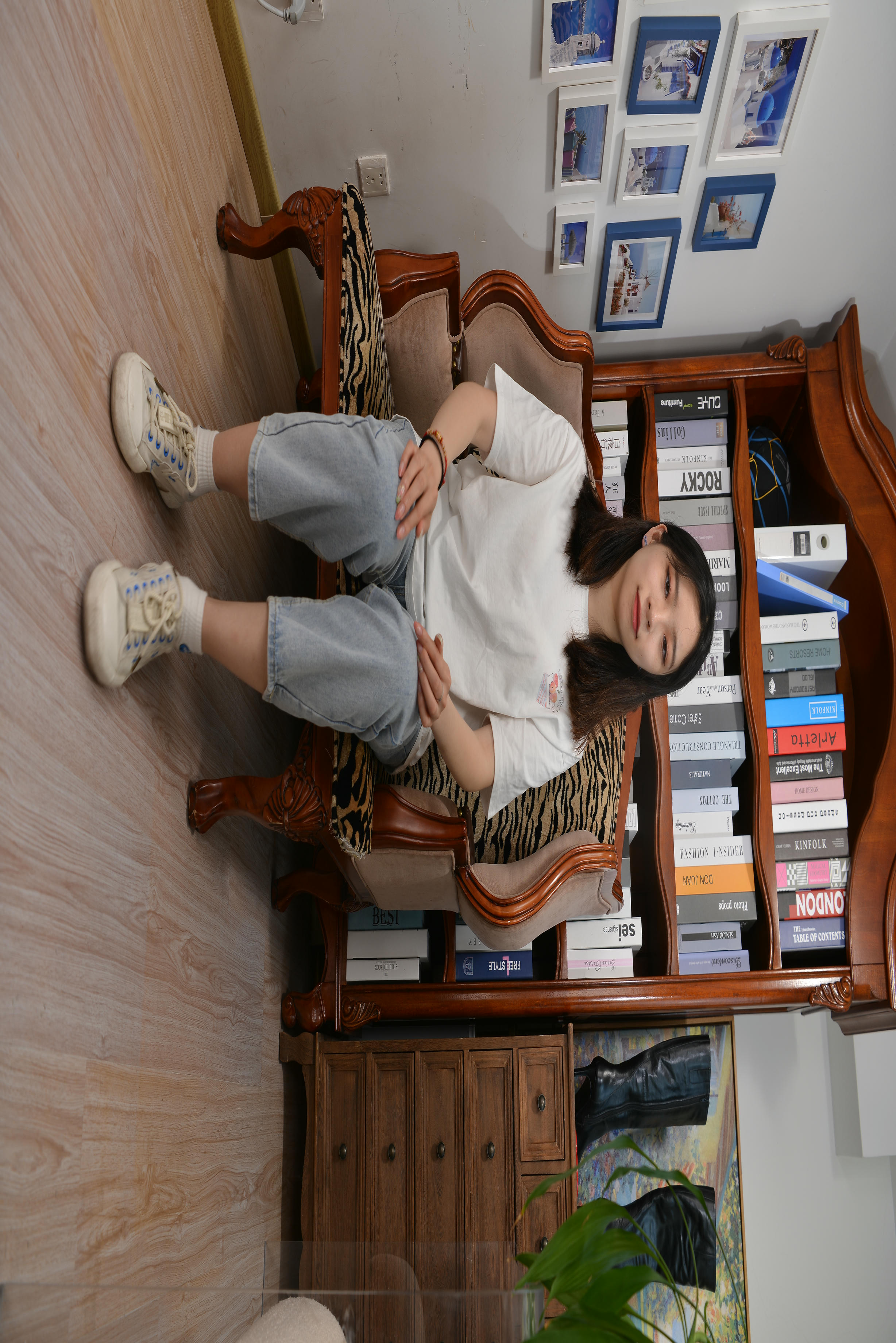 Sexy Asian Girls Feet NO.017 美女YIYI性感的40码大脚丫（牛仔裤棉袜裸足2） [122P+1583M]_第1集