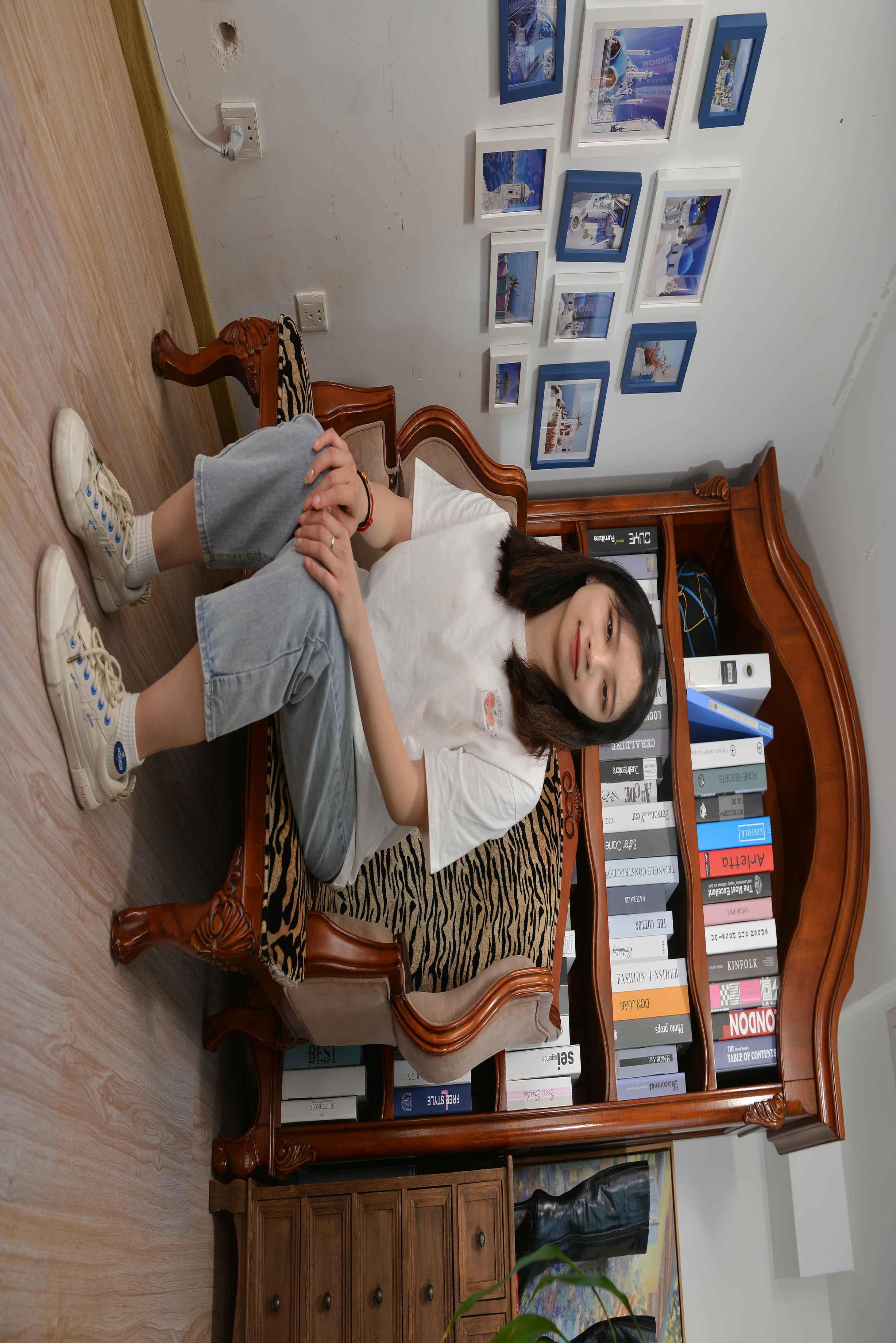 Sexy Asian Girls Feet NO.017 美女YIYI性感的40码大脚丫（牛仔裤棉袜裸足2） [122P+1583M]_第2集