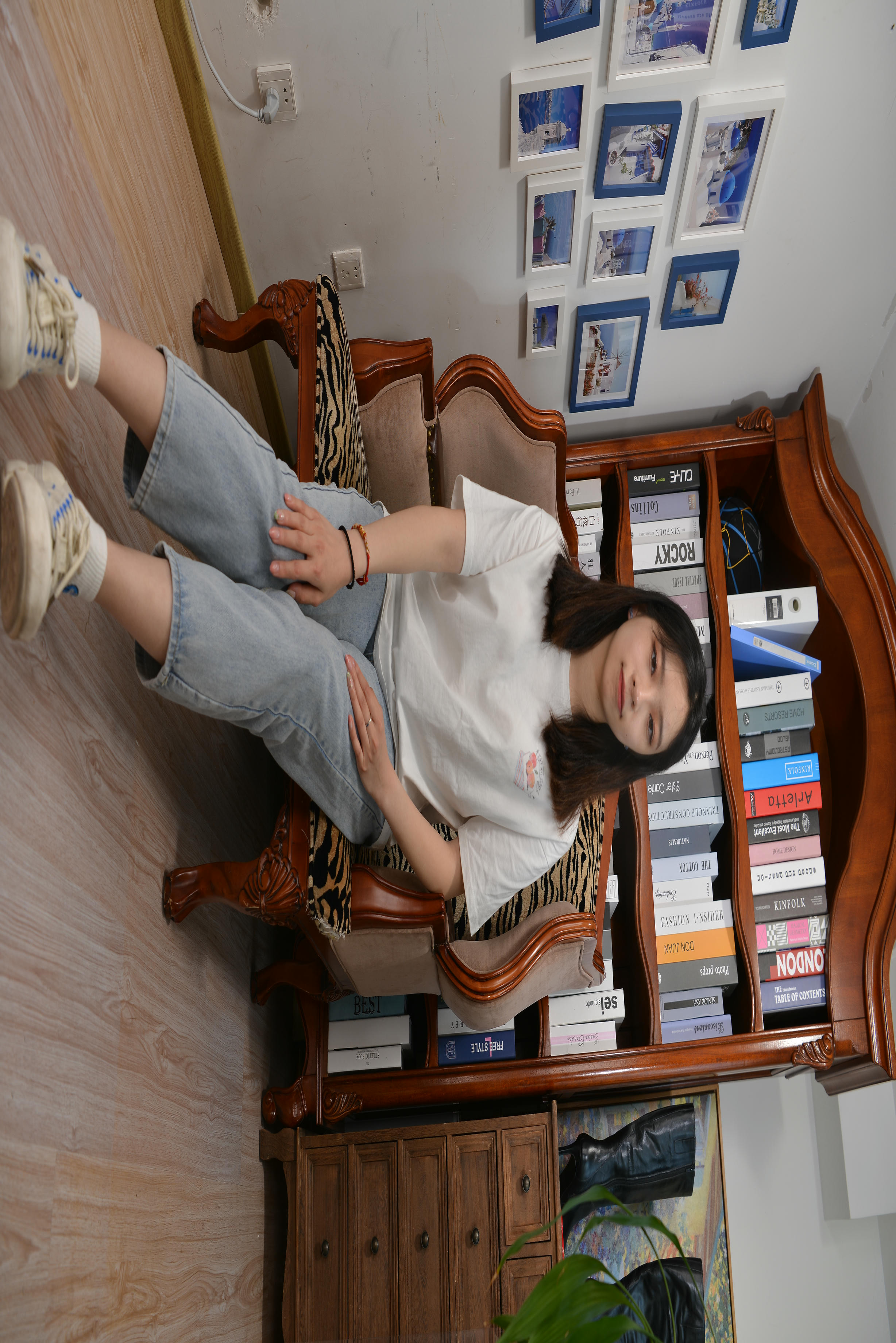 Sexy Asian Girls Feet NO.017 美女YIYI性感的40码大脚丫（牛仔裤棉袜裸足2） [122P+1583M]_第2集